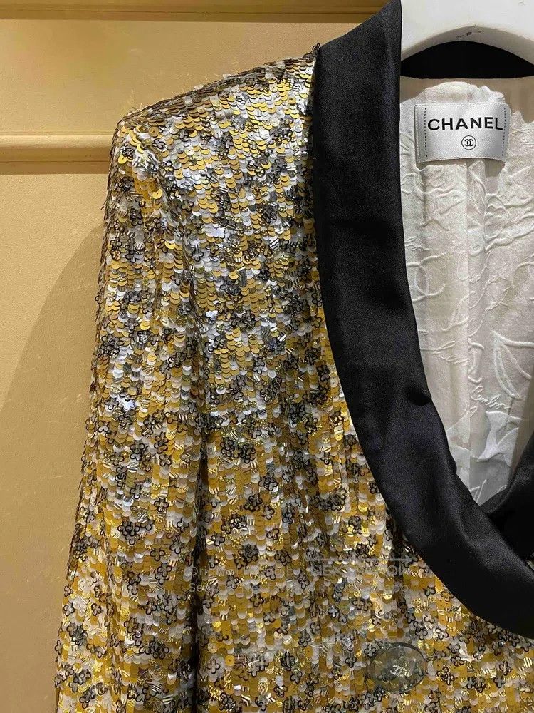 Chanel Chanel 17a Metropolitan Gold Sequin Green Collar Double-br Size M / US 6-8 / IT 42-44 - 2 Thumbnail