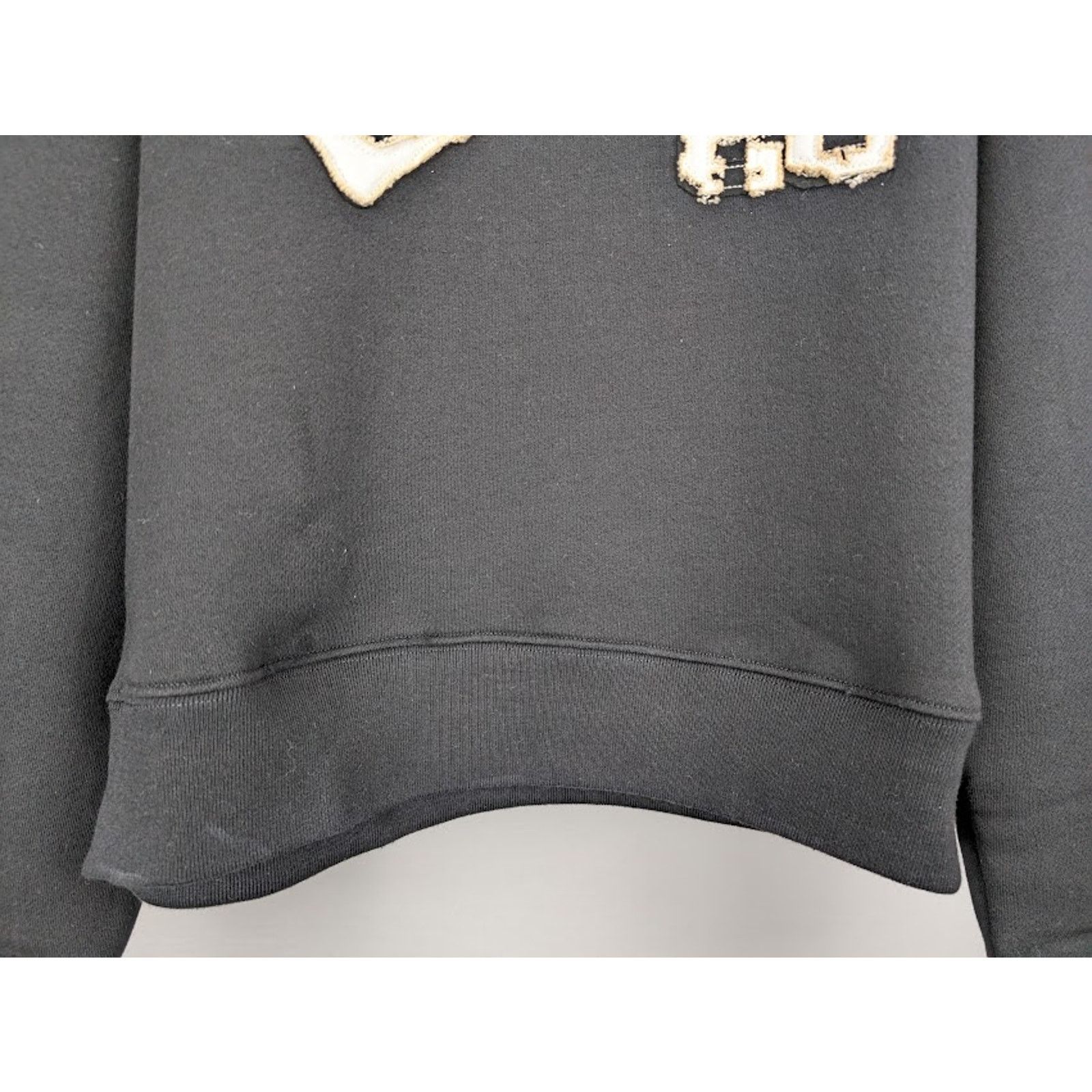 Amiri o1rshd1 Amiri 22 Crewneck Sweatshirt in Black Size US S / EU 44-46 / 1 - 7 Thumbnail