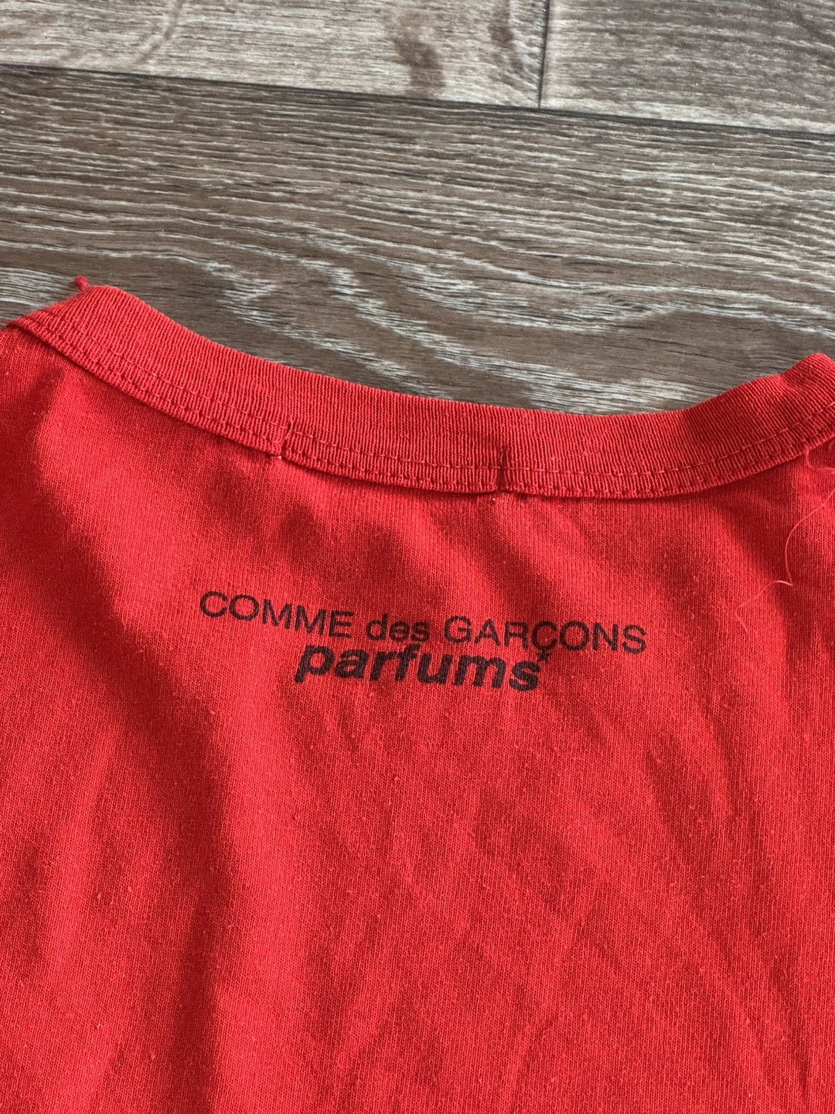 Comme des Garcons 🔥 Comme Des Garcons Parfums Rare Vintage Logo T Shirt Size US M / EU 48-50 / 2 - 5 Thumbnail