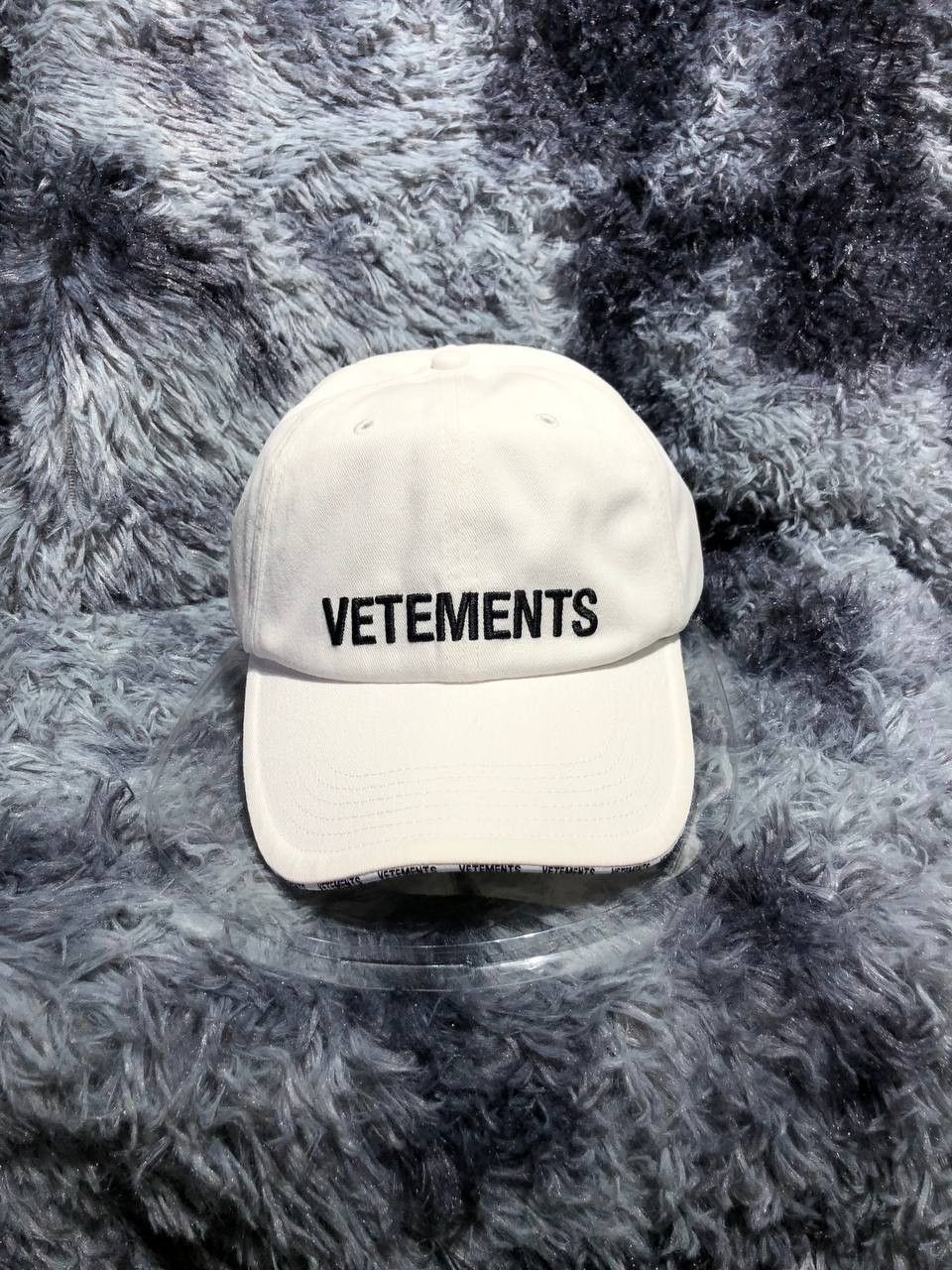 Reebok × Vetements Vetements X Reebok Logo Embroidered cap Size ONE SIZE - 1 Thumbnail
