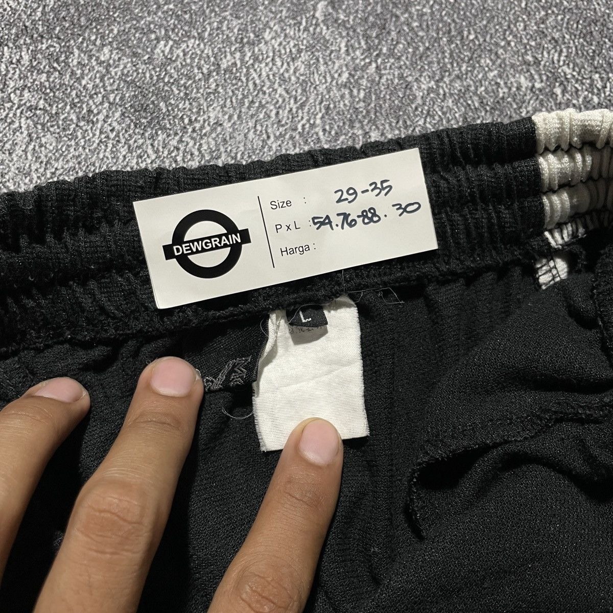 Japanese Brand × MCM × Maison Kitsune MCM Relaxed Pants Print Logo Size US 33 - 3 Thumbnail
