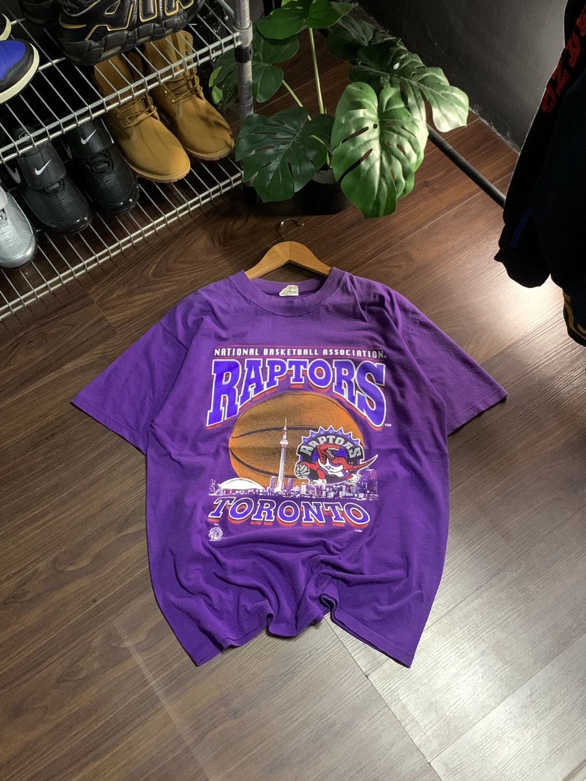 NBA VINTAGE TORONTO RAPTORS NBA 90s Size US L / EU 52-54 / 3 - 8 Thumbnail