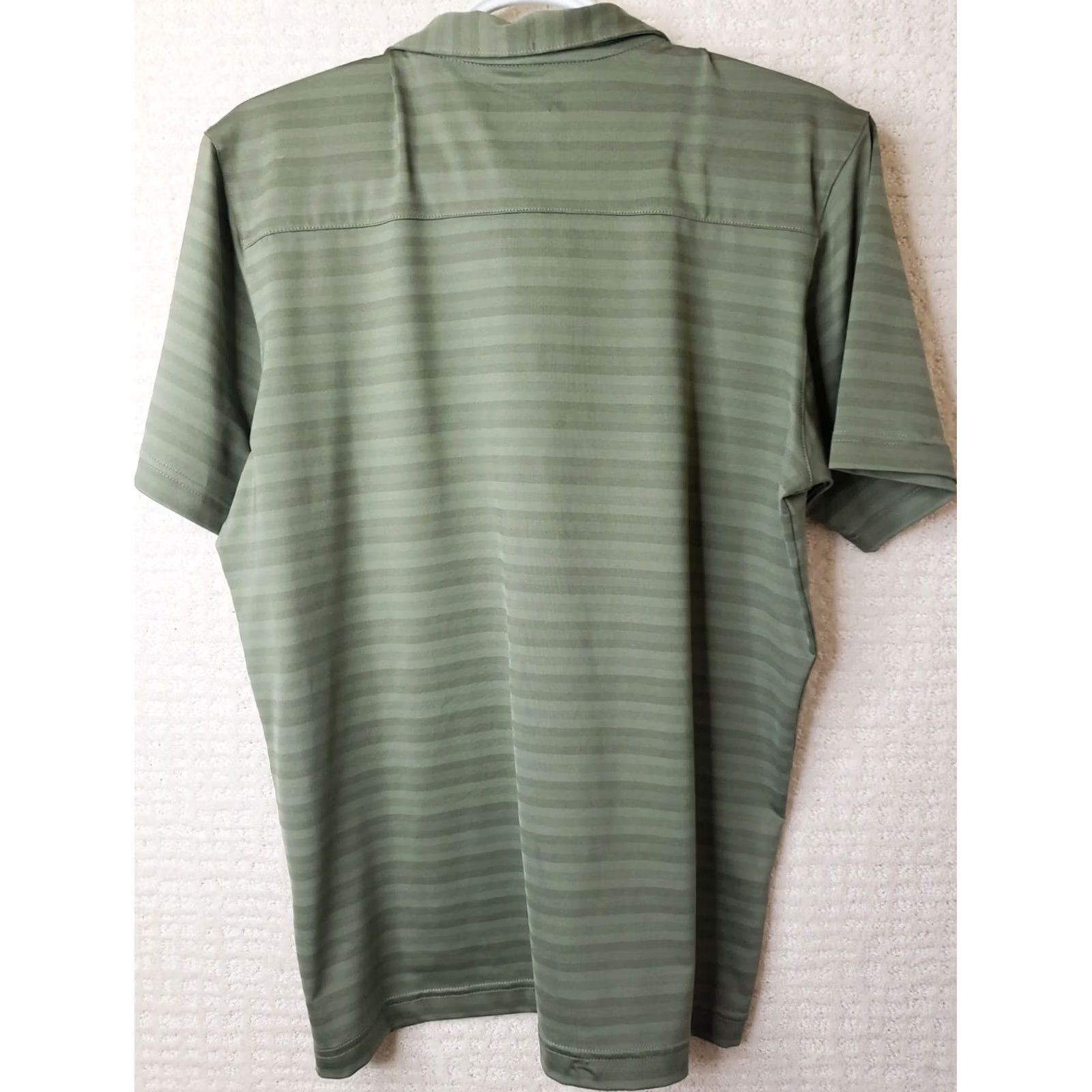 Vintage Columbia Polo Shirt Men Short Sleeve Olive Green Omni-Wick OMNI-FREEZE Buttoned Collar Size US S / EU 44-46 / 1 - 6 Thumbnail
