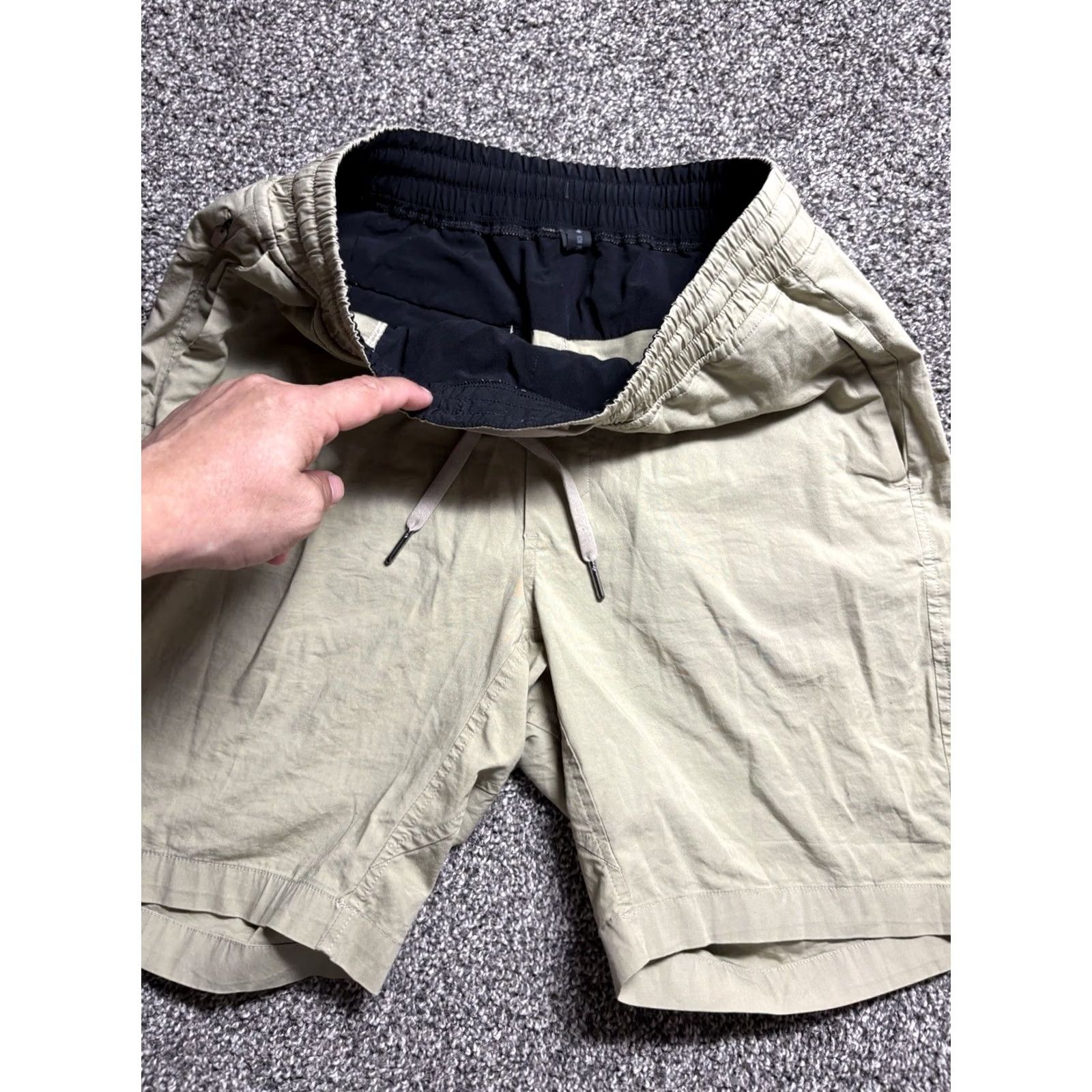 Lululemon Lululemon T.H.E. Short Mens Small Tan Linerless Gym Training Size US 29 - 4 Thumbnail