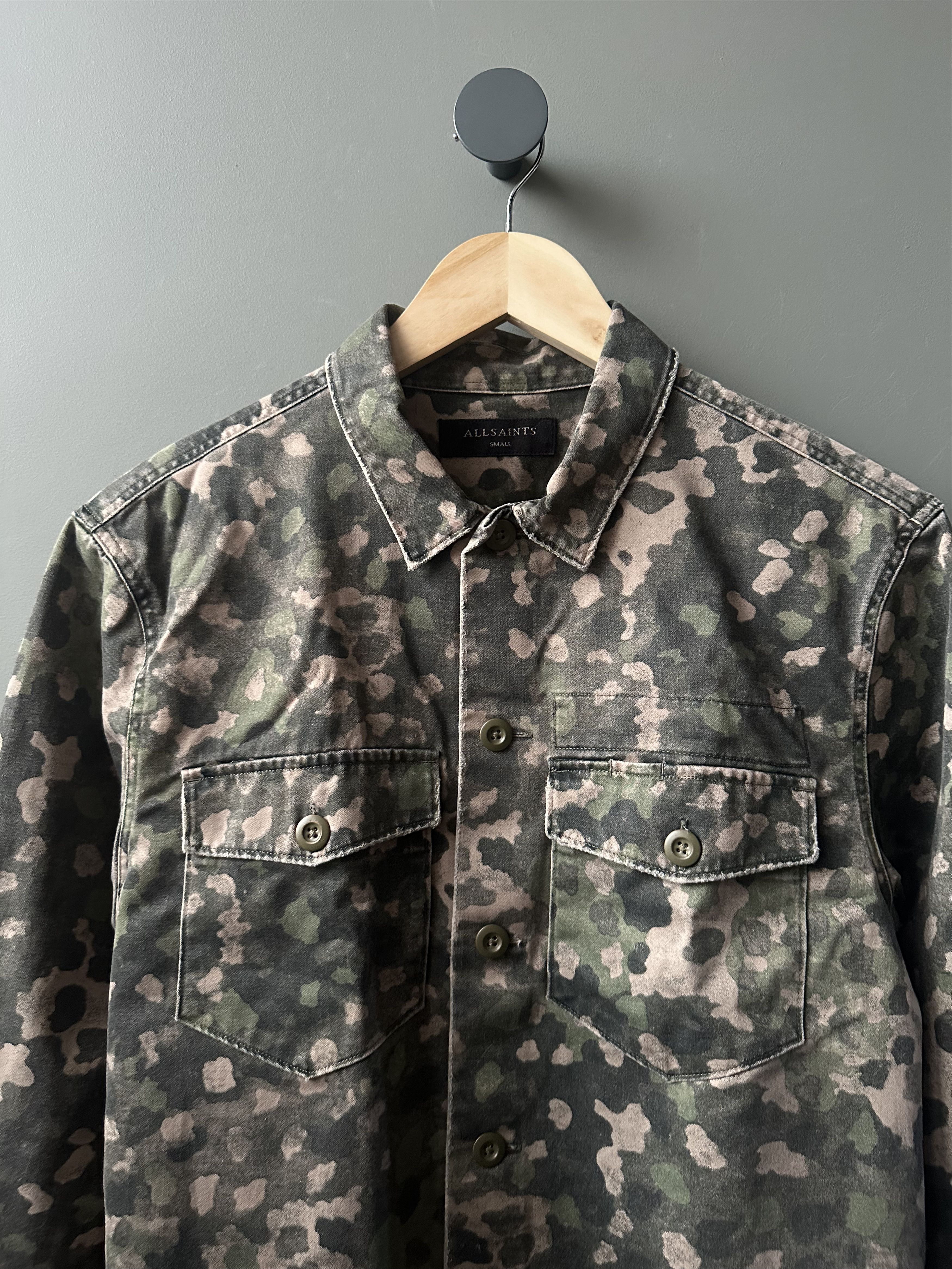 Allsaints Allsaints Fassett SS Camo Khaki Green Shirt Size S Size US S / EU 44-46 / 1 - 2 Thumbnail