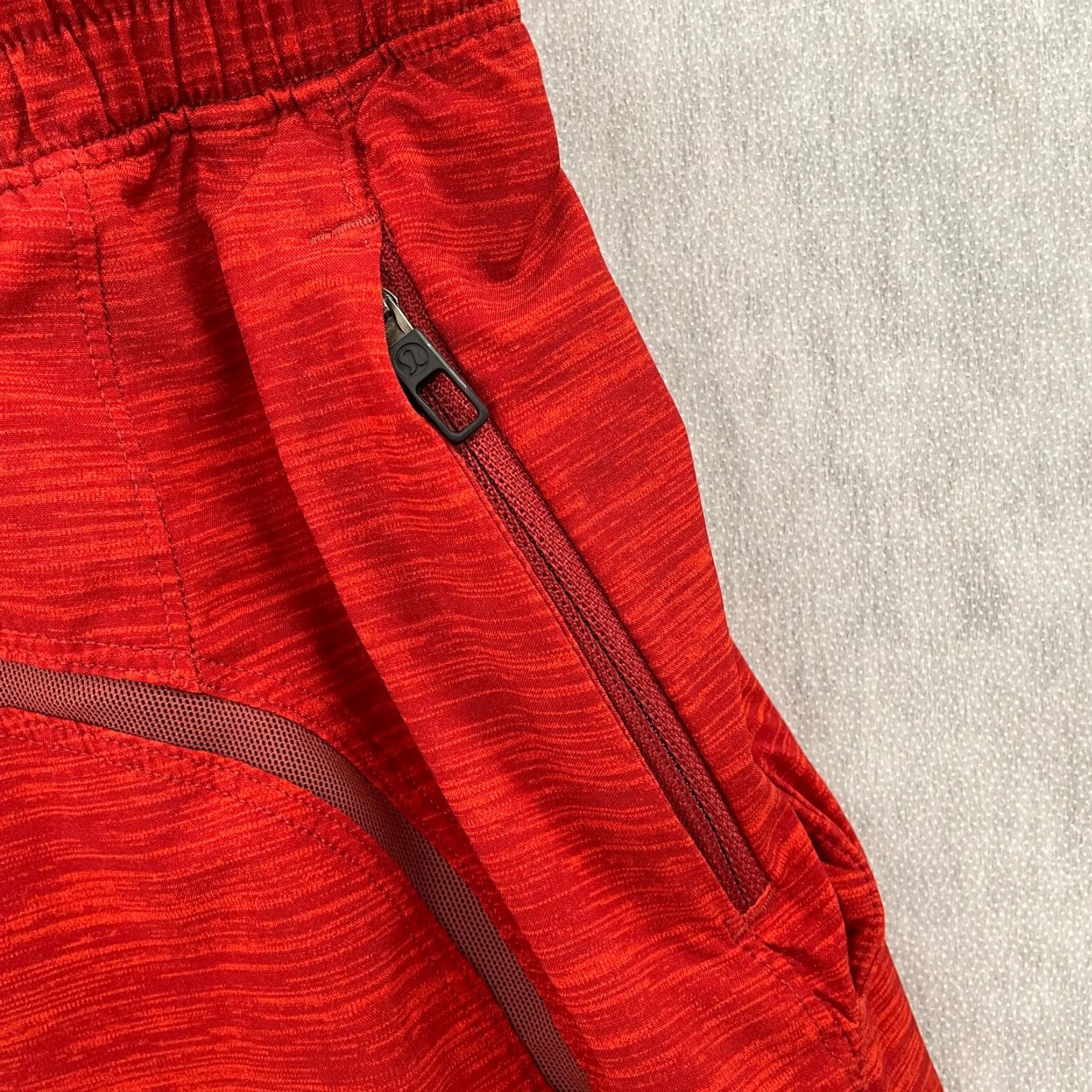 Lululemon VINTAGE Not Applicable Lululemon Shorts Mens Small Activewear Gym Running Casual S Red Pace Breaker Size US 29 - 3 Thumbnail