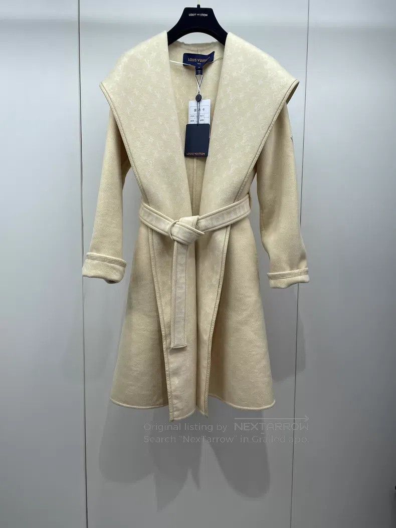 Louis Vuitton Louis Vuitton Old Flower Bathrobe coat Size XXS / US 00 / IT 34 - 1 Thumbnail