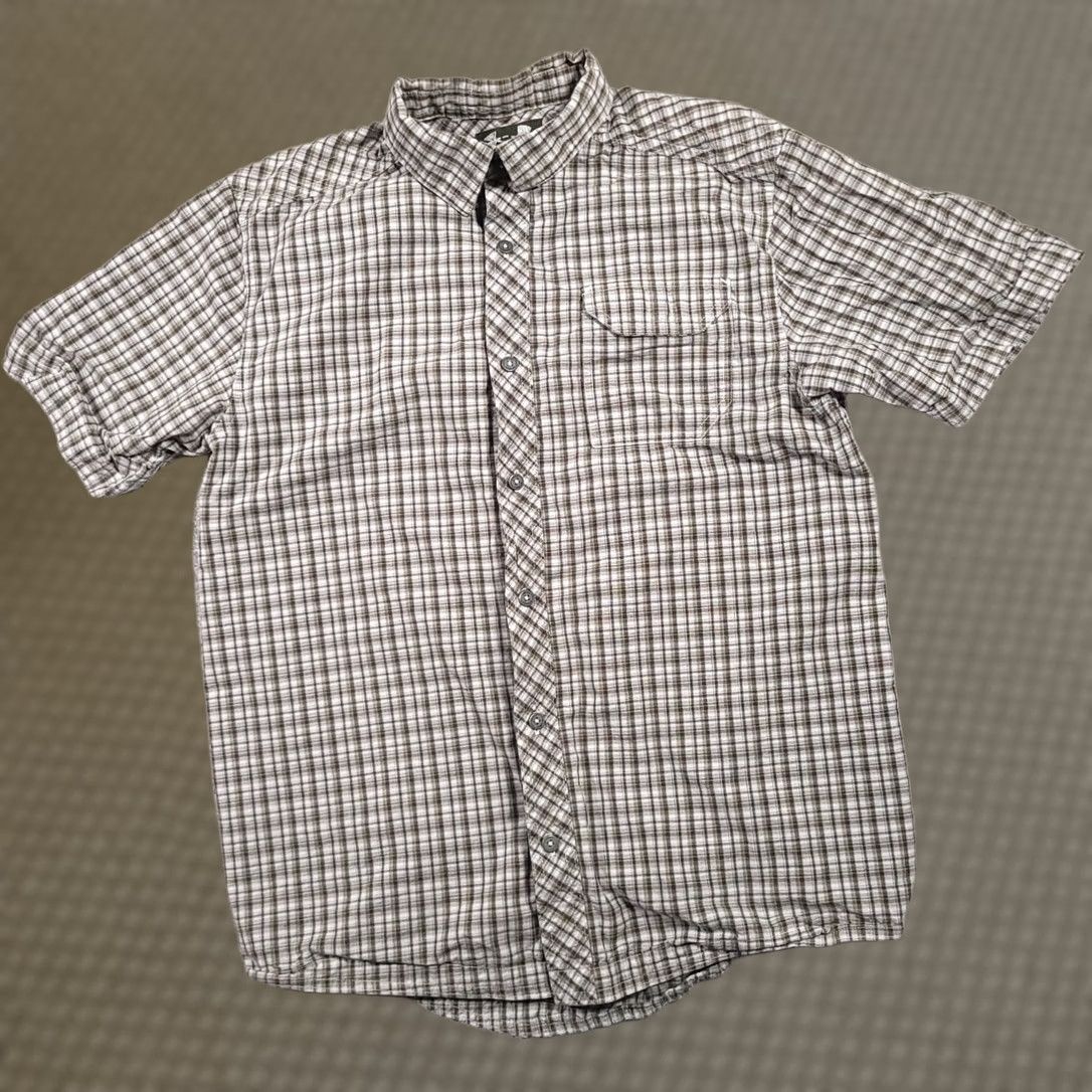 Under Armour Under Armour Shirt Mens M Green Check Outdoor Short Sleeve Fishing Shirt Size US M / EU 48-50 / 2 - 1 Thumbnail