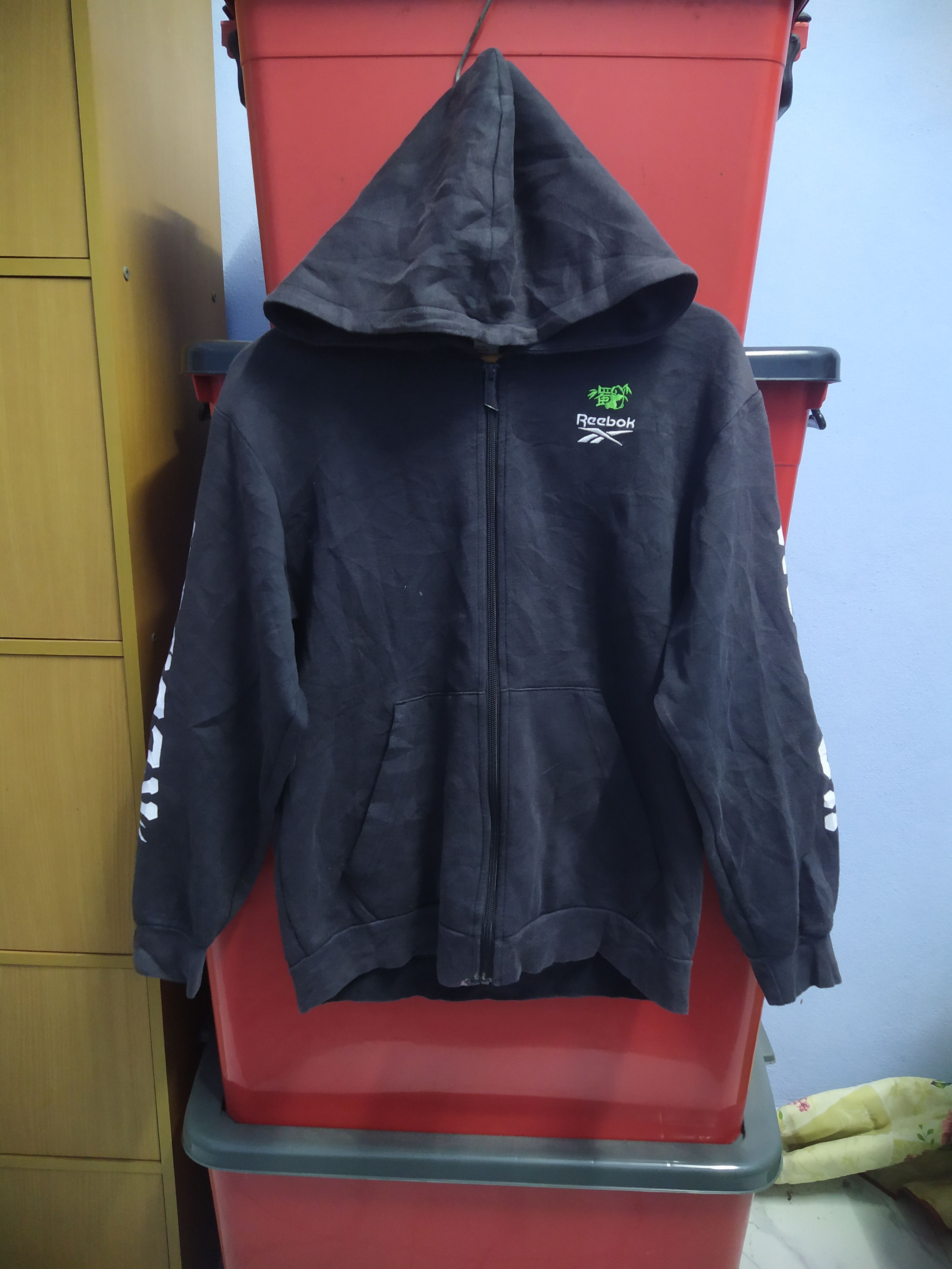 Reebok Reebok Zipper Up hoodie vintage Size US L / EU 52-54 / 3 - 1 Thumbnail
