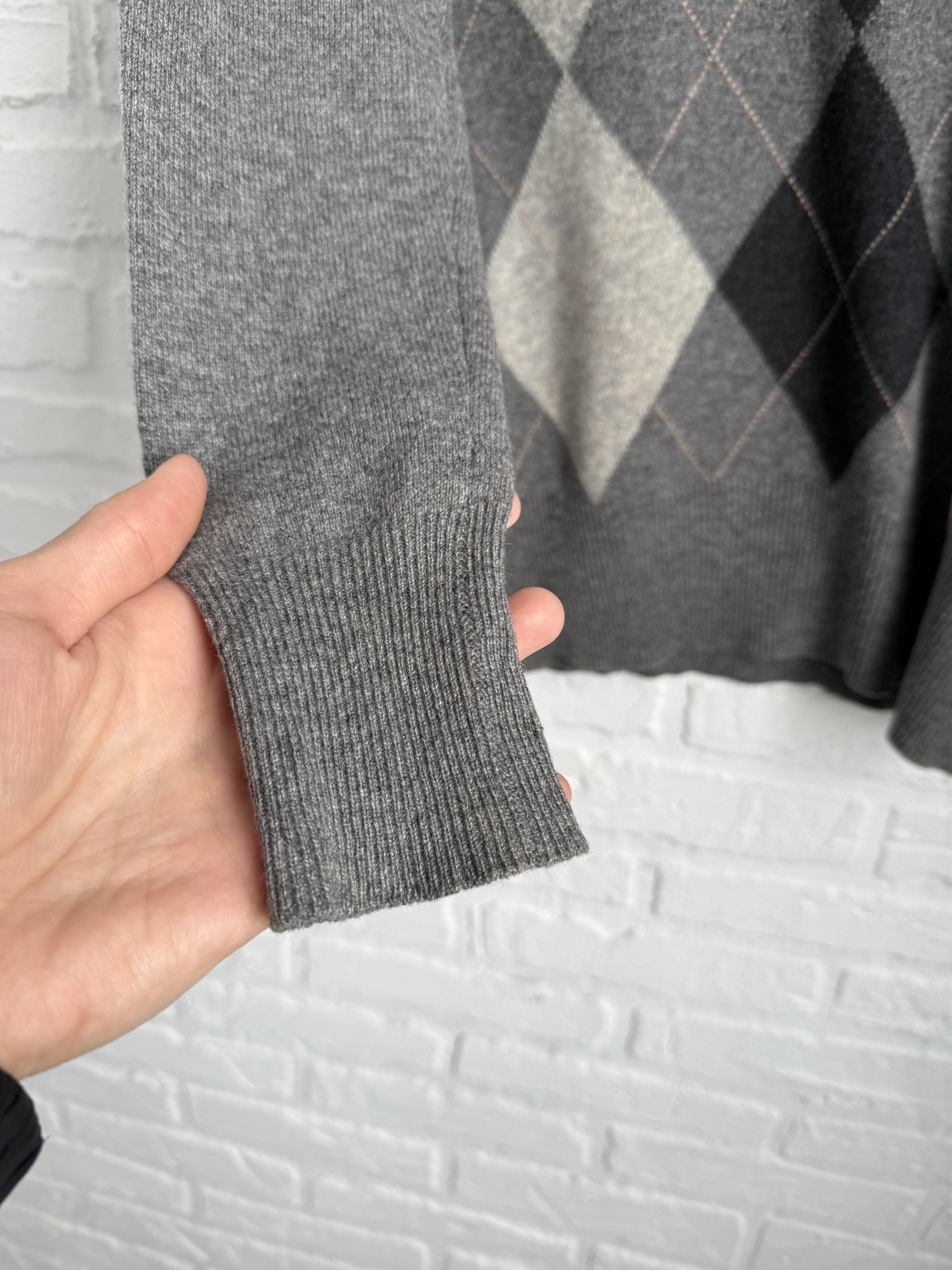 Burberry Burberry cashmere argyle v-neck sweater Size US S / EU 44-46 / 1 - 6 Thumbnail