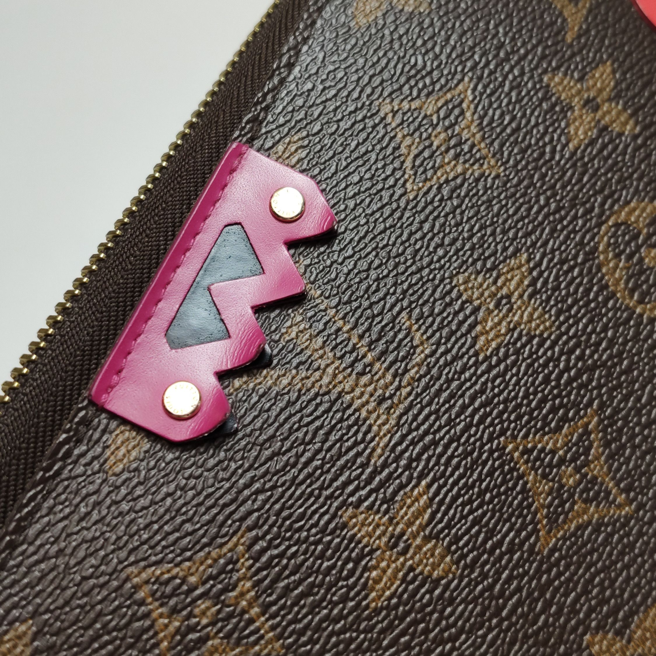 Louis Vuitton Louis Vuitton (LV) Zippy cowhide colorblocked Monogram prin Size ONE SIZE - 6 Thumbnail