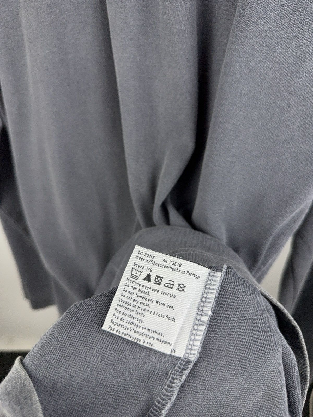 Hugo Boss Vintage 00s Luxury Hugo Boss Faded 1/4 zip long sleeve Size US XXL / EU 58 / 5 - 7 Thumbnail