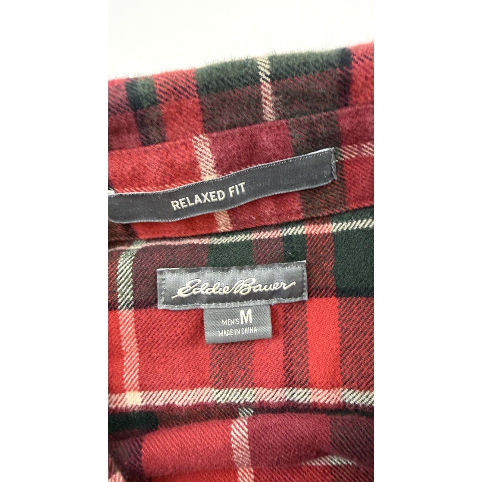Eddie Bauer VINTAGE Eddie Bauer Shirt Mens Medium Red Green Plaid Flannel Button-Down Relaxed Fit Size US M / EU 48-50 / 2 - 5 Thumbnail