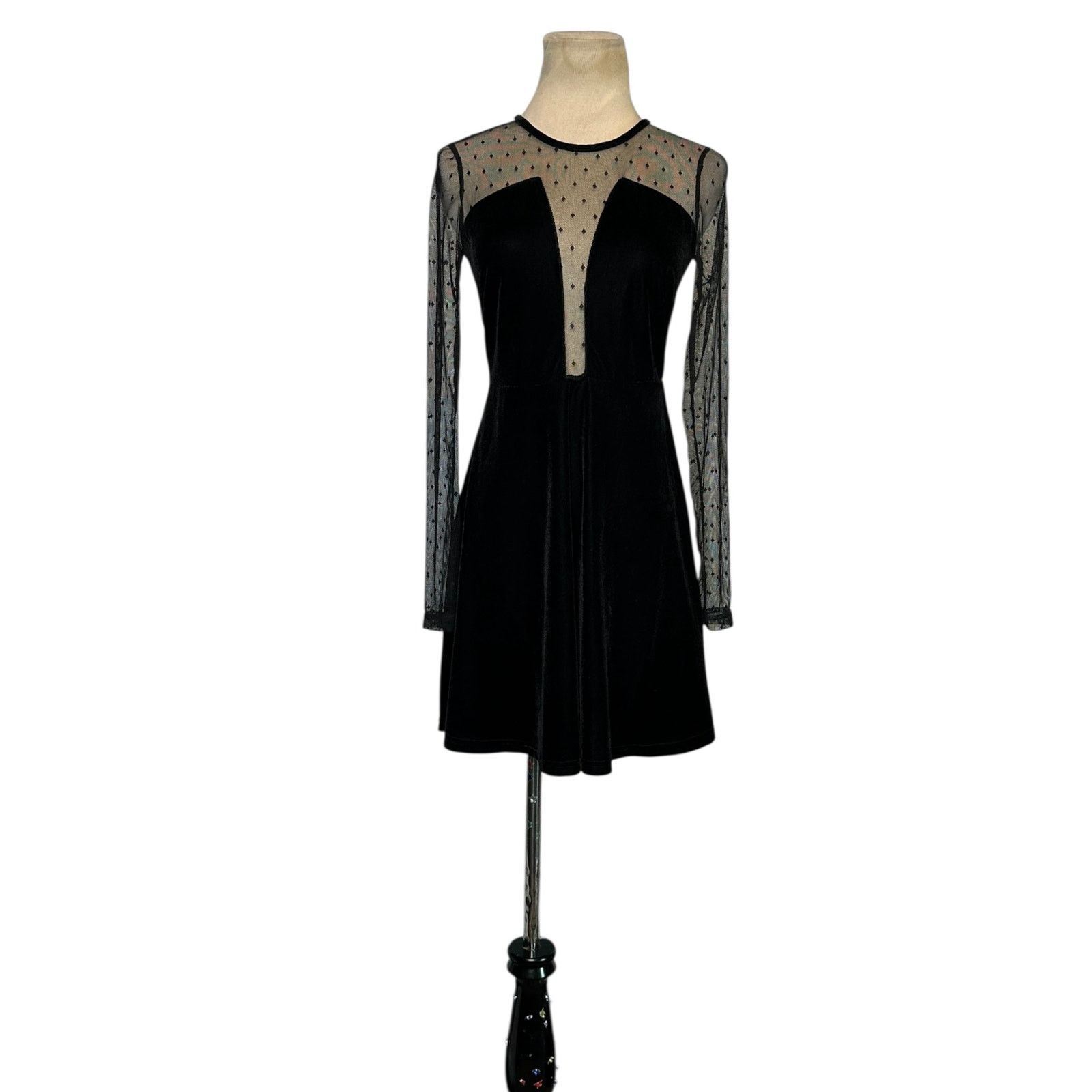 Forever 21 Forever 21 Black Sheer Suede Long Sleeve Mini Dress size S Size S / US 4 / IT 40 - 1 Thumbnail