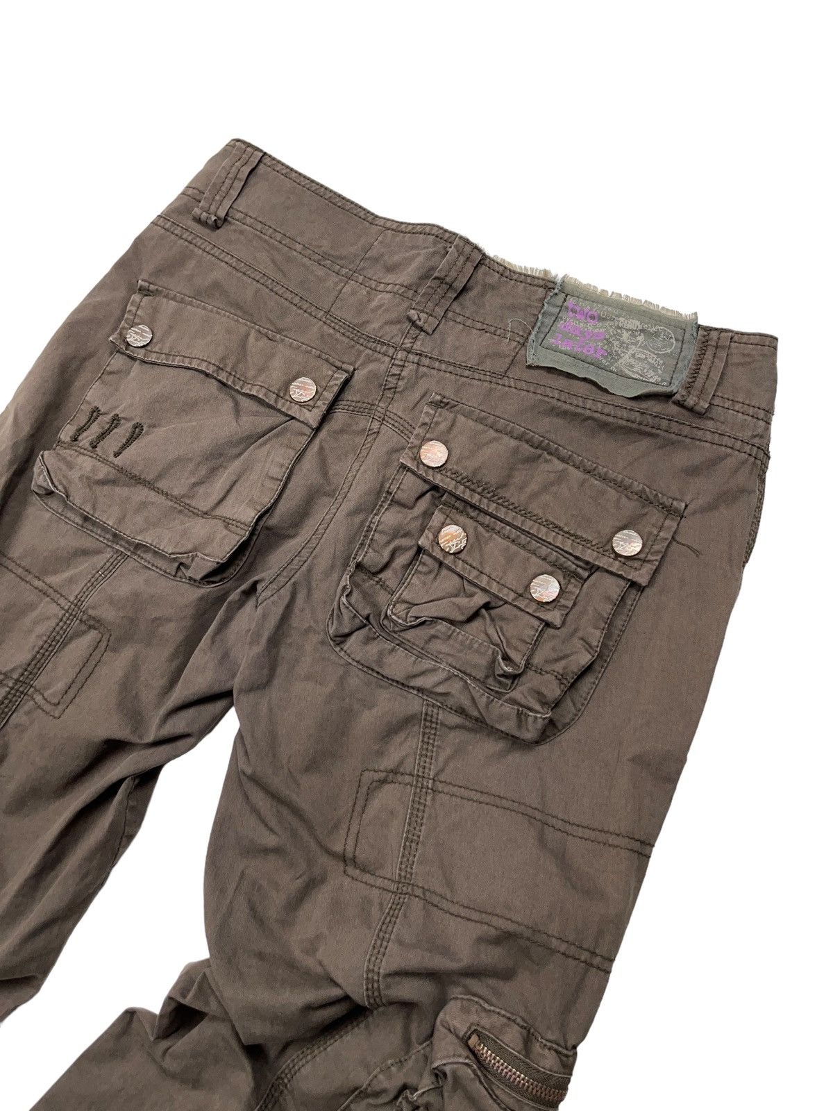 Japanese Brand Vintage y2k Brown Cargo Pants 3d Pockets Japanese Size 26" / US 2 / IT 38 - 9 Thumbnail