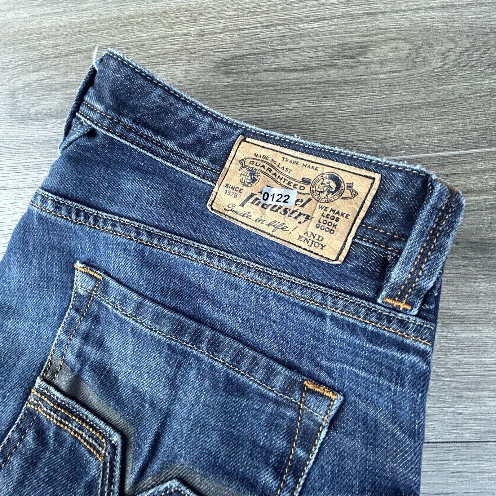 Diesel Diesel Larkee Jeans Mens 34x34 0073N Regular Straight Denim Size US 34 / EU 50 - 7 Thumbnail