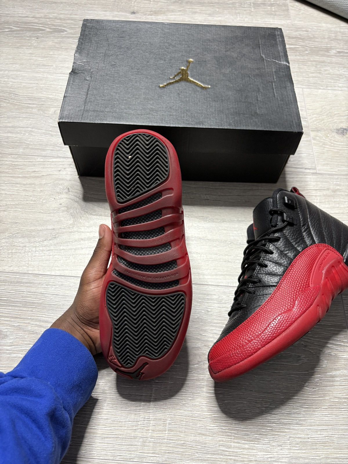 Jordan Brand Jordan 12 ‘flu game’ 2015 pair 100% authentic w/ Orginal box Size US 6 / EU 39 - 3 Thumbnail