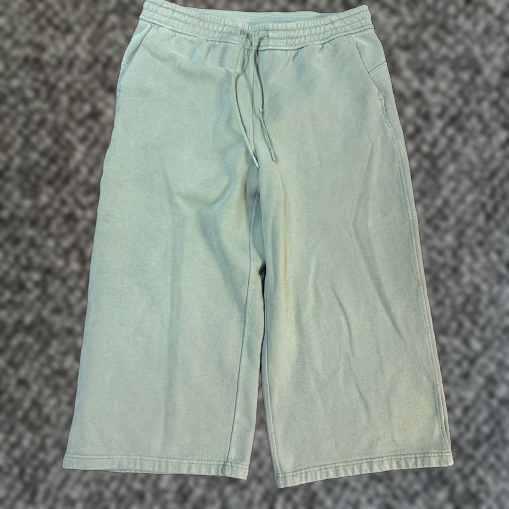 Lululemon Lululemon Women’s Pants 14 High Rise Cotton Wide-Leg Athletic Sweatpants Green Capris" Size 36" / US 14 / IT 50 - 1 Thumbnail