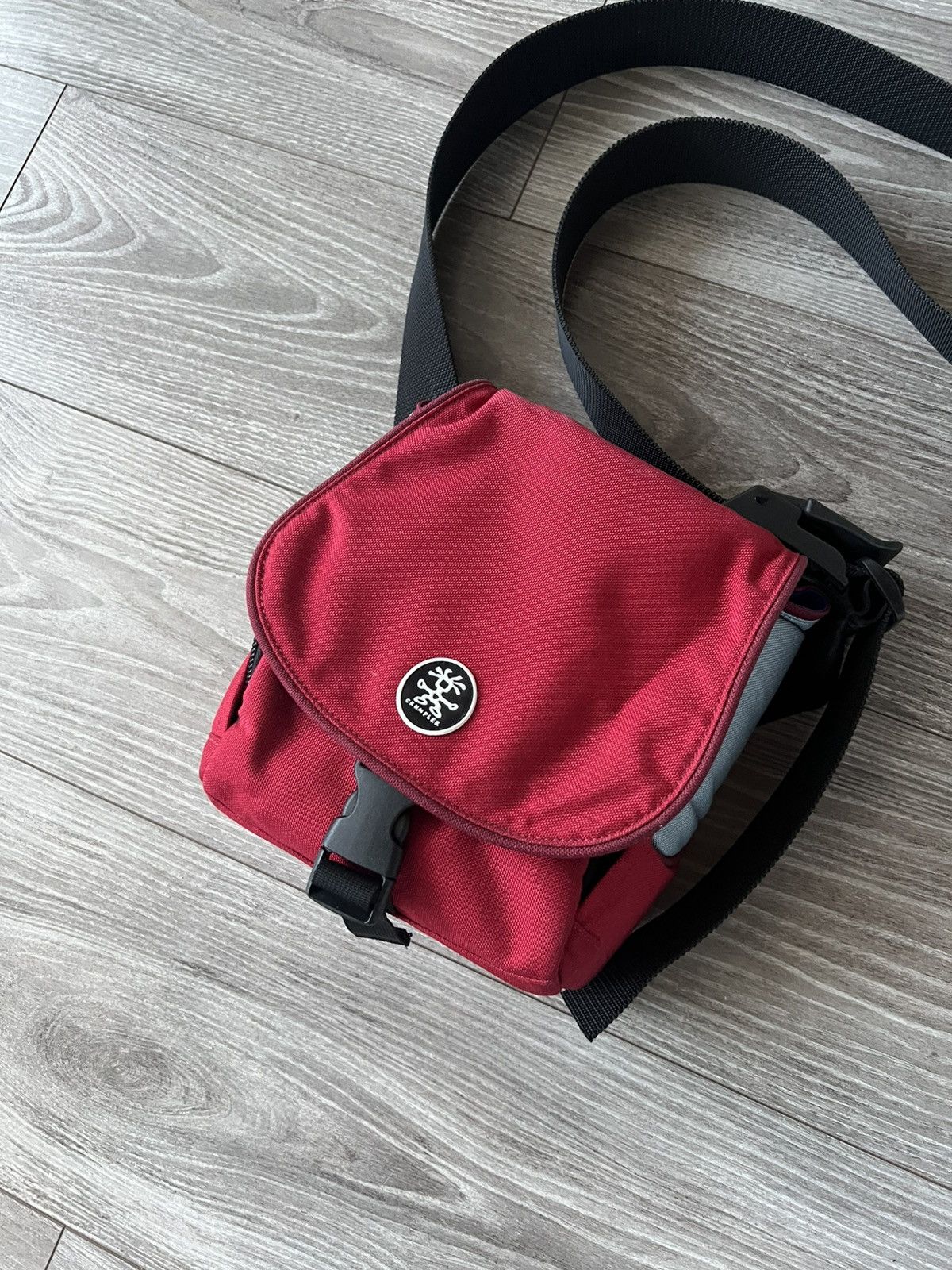 Crumpler ‼️Crumpler Vintage Stamp Claimer Avant Garde Bens Pizza Bag‼️ Size ONE SIZE - 3 Thumbnail