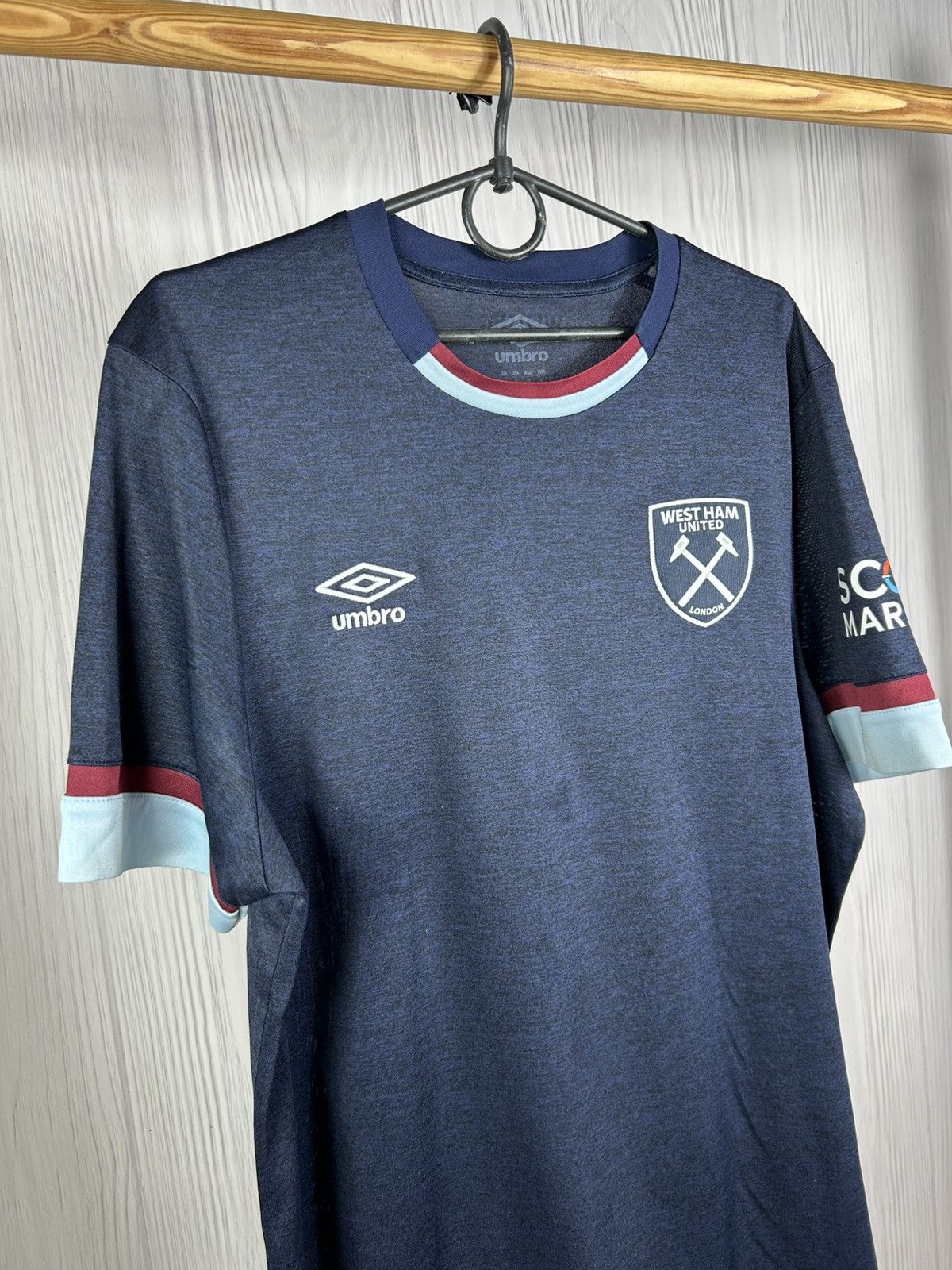 Umbro Umbro West Ham United 2021/2022 Jersey Football Shirt Size L Size US L / EU 52-54 / 3 - 3 Thumbnail