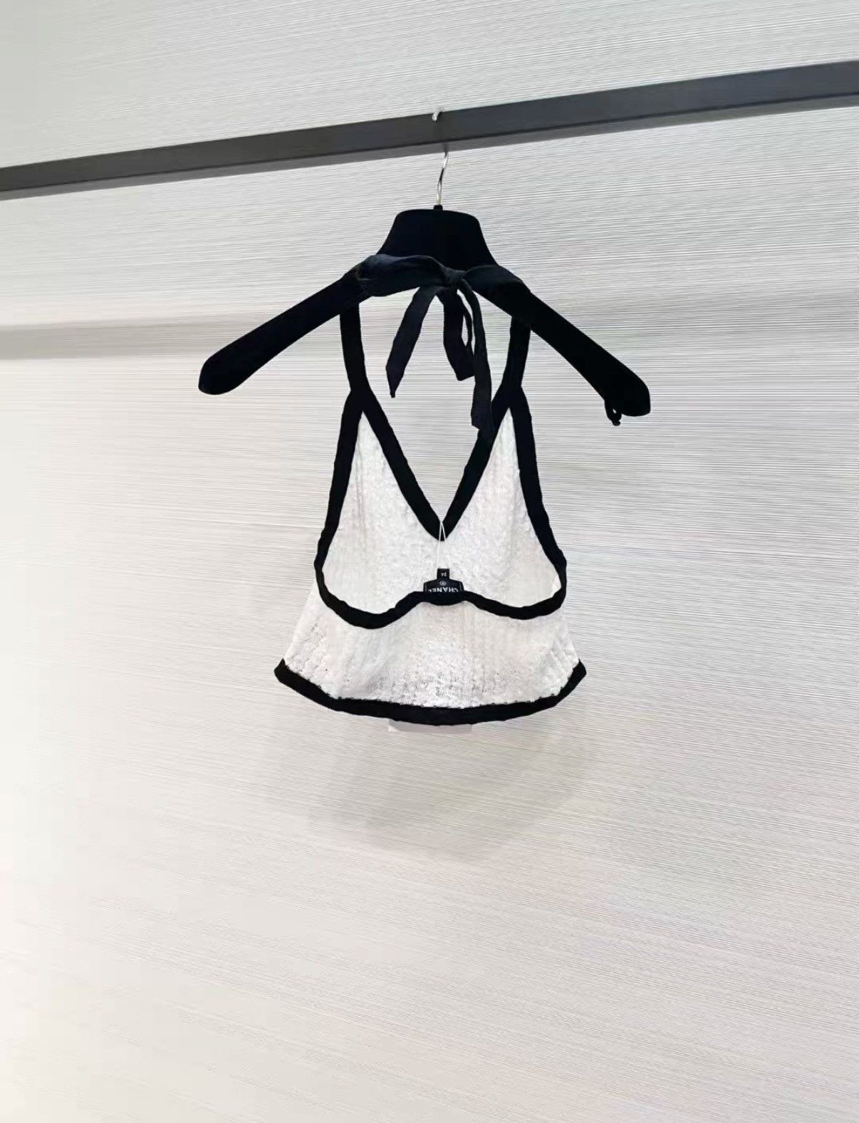 Chanel Chanel Halter Backless Camisole Top J33 Size XXS / US 00 / IT 34 - 2 Thumbnail