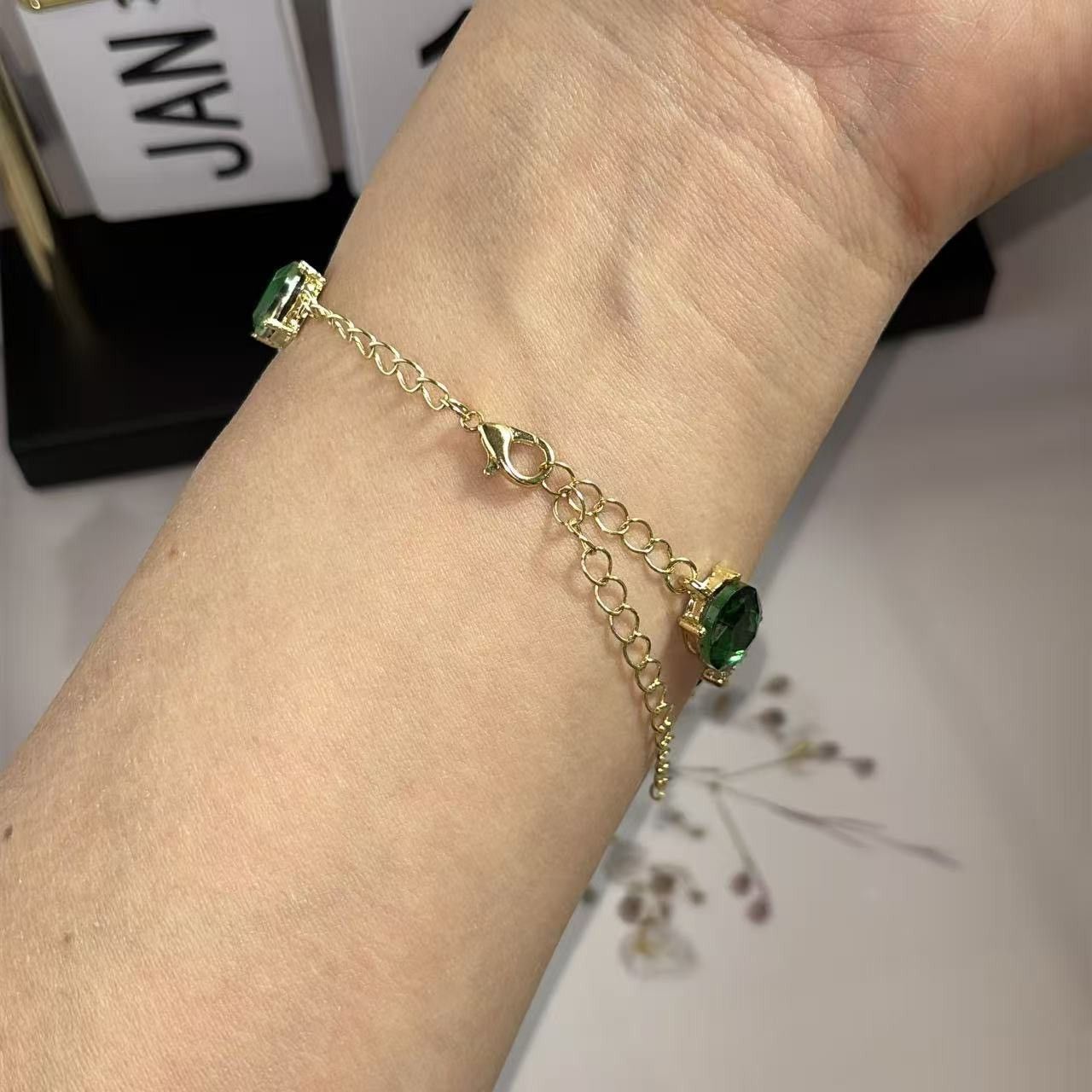 Other Adjustable Green Crystal Charm Bracelet for Women Size ONE SIZE - 6 Thumbnail
