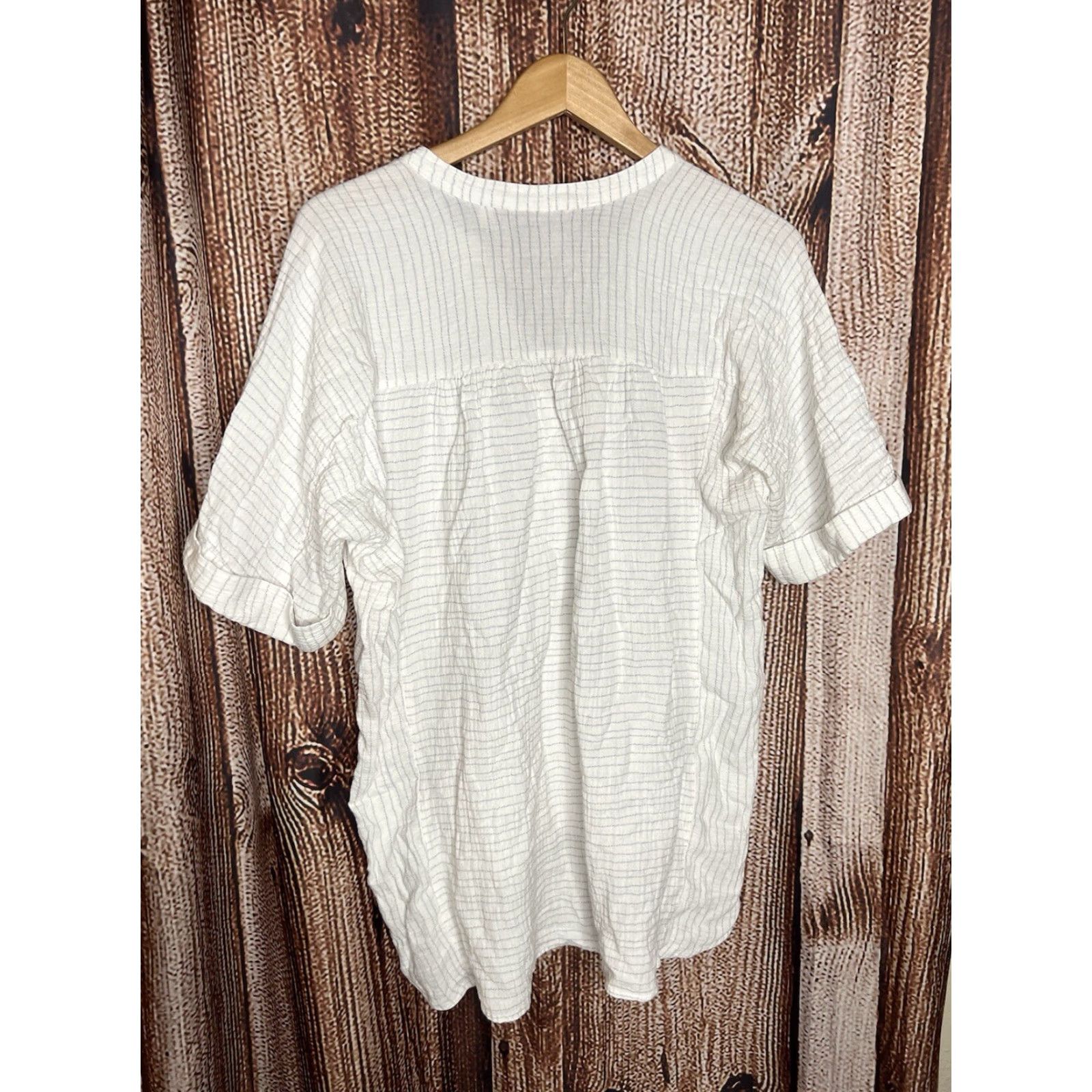 Soft Surroundings Soft Surroundings Womens White Striped 1/2 Sleeve Henley Size Large Rayon T-Shirt Womens Large White Henley 1/2 Sleeve Basic Vintage not applicable Size L / US 10 / IT 46 - 2 Thumbnail