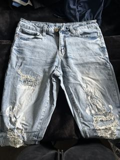 Ripped jeans at rue hot sale 21