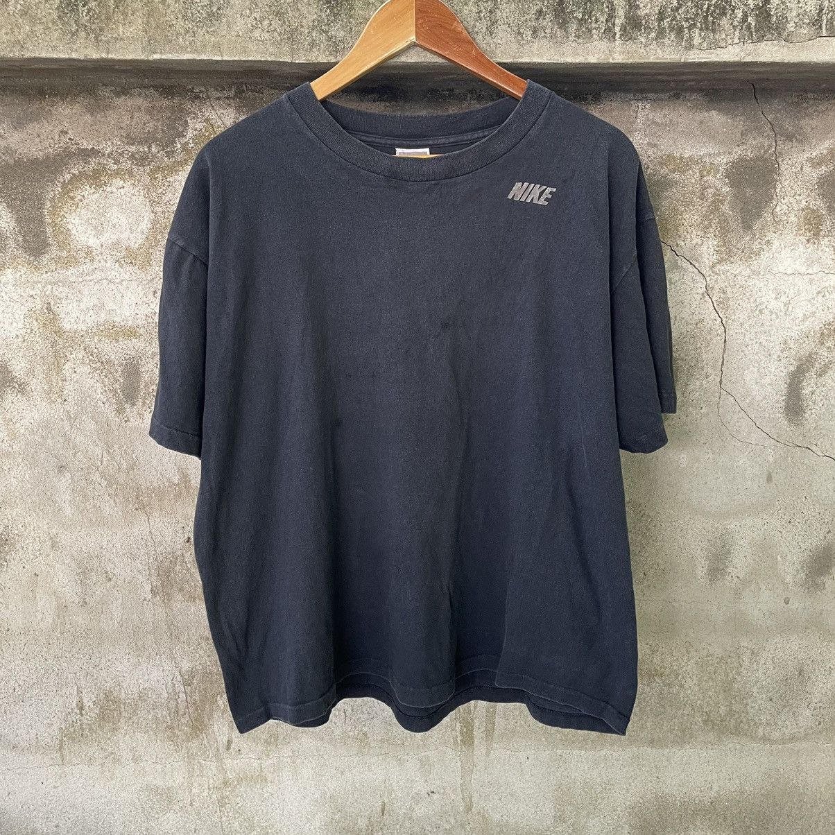 Nike × Vintage Vintage Nike T-Shirt black Single Stitch CropTee USA 80s 90s Size US L / EU 52-54 / 3 - 1 Thumbnail