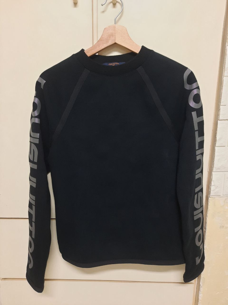 Louis Vuitton SS18 Reflective Logo Sweatshirt Size US XS / EU 42 / 0 - 1 Thumbnail
