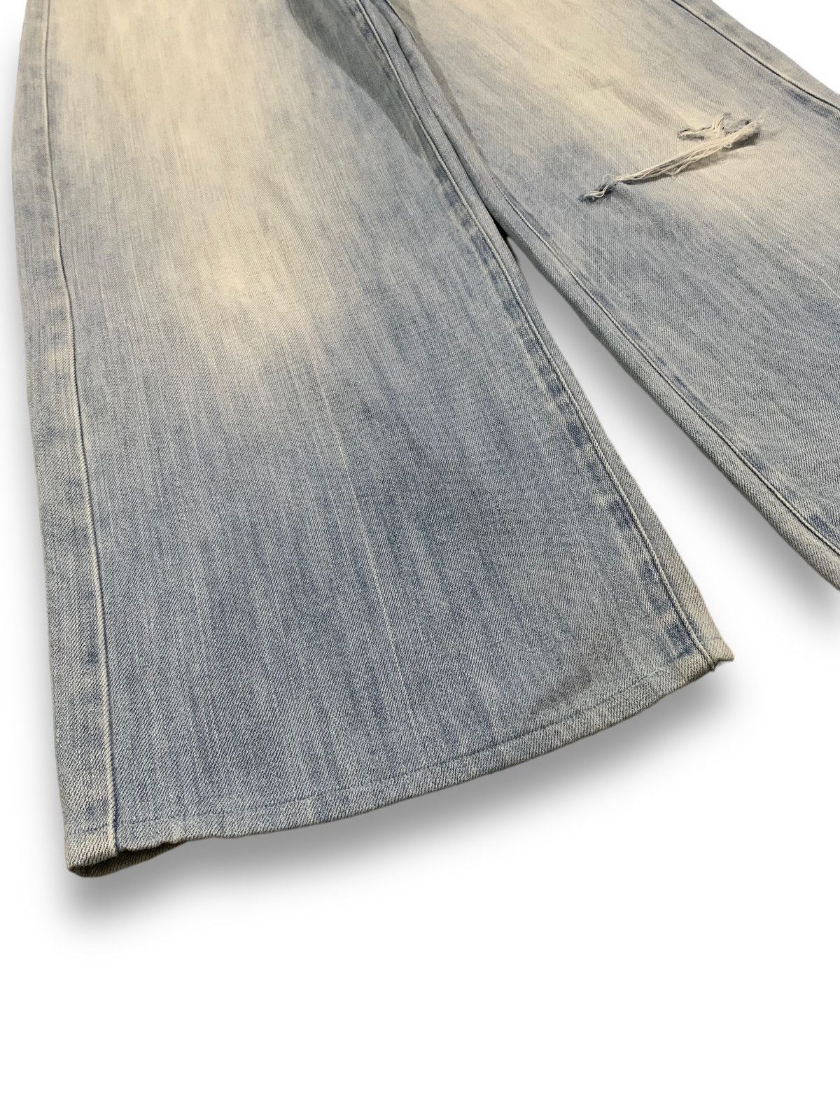 Japanese Brand Vintage Y2K Japanese Brand Baggy Wide Leg Distressed Jeans Size 26" / US 2 / IT 38 - 8 Thumbnail