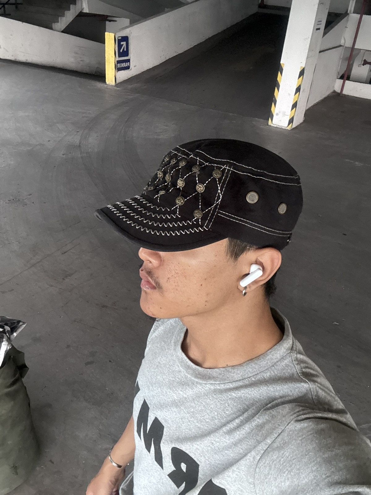 If Six Was Nine Vintage Studed Skull Cadet Hats Black Size ONE SIZE - 6 Thumbnail