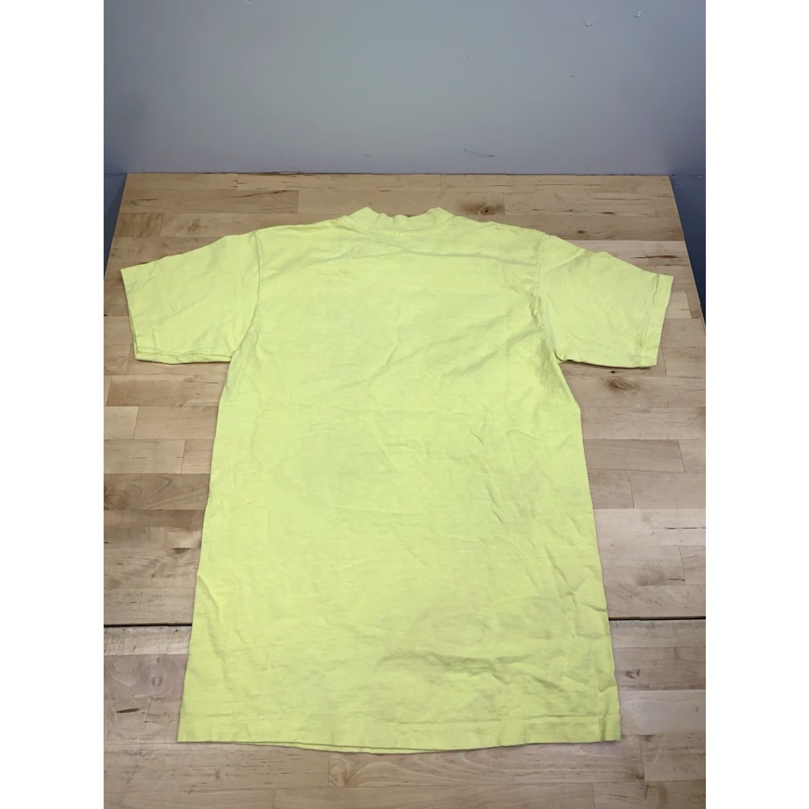 Hanes VINTAGE Hanes T-Shirt Mens M Yellow 80s USA Running Sylmar 5K 15K Shirt Men Size US M / EU 48-50 / 2 - 7 Thumbnail