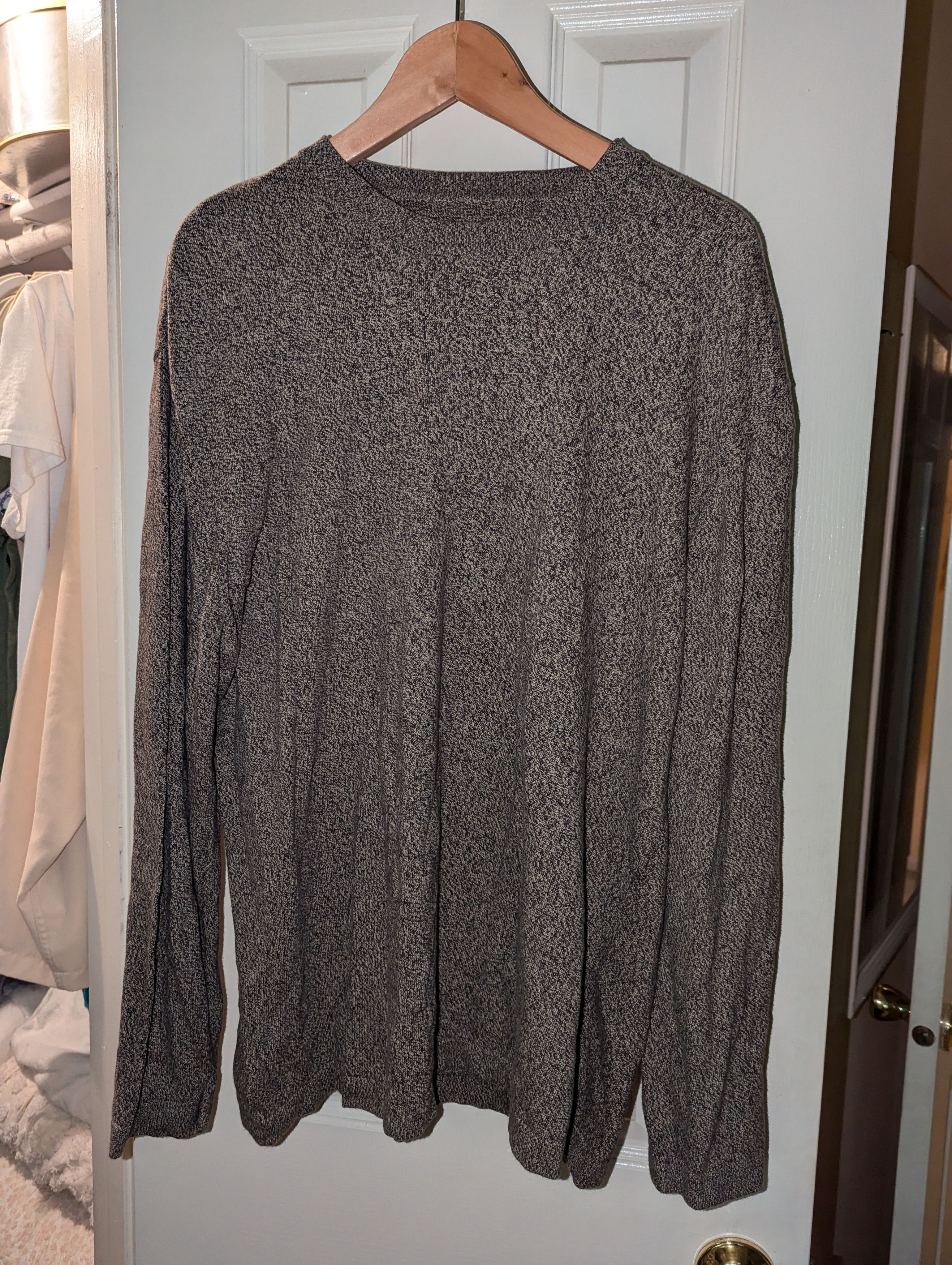 Axist Men's knit long sleeve shirt Size US XXL / EU 58 / 5 - 1 Thumbnail