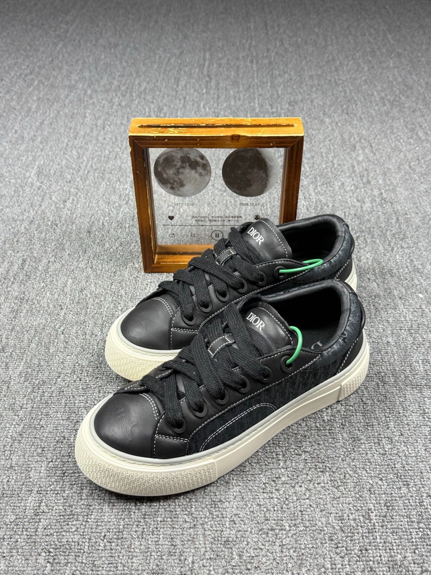 Dior Dior Black Lowtop Sneakers 7 Men Size US 7 / EU 40 - 1 Thumbnail