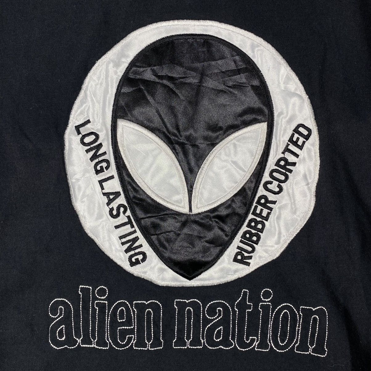 Alien Workshop × Vintage Vintage 90's ALIEN NATION Hip-Hop Wear Embroidery Logo Tee Size US L / EU 52-54 / 3 - 3 Thumbnail