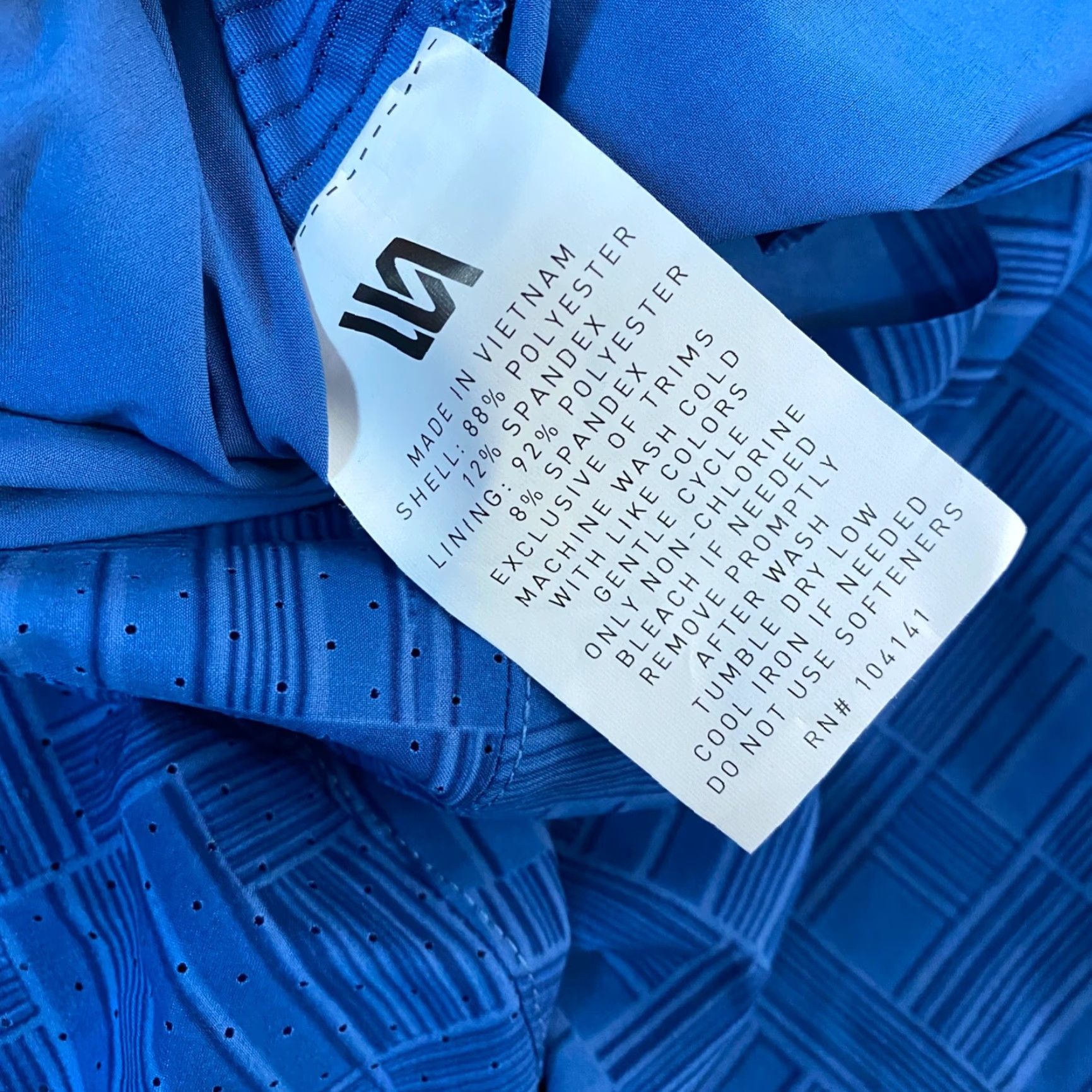Vintage VRST Shorts Mens 2XL Accelerate 7" 4 Way Stretch Lined Moisture Wicking Reflect Blue Geometric Activewear Cross Training Gym Running Durability Mens Size US 39 - 3 Thumbnail