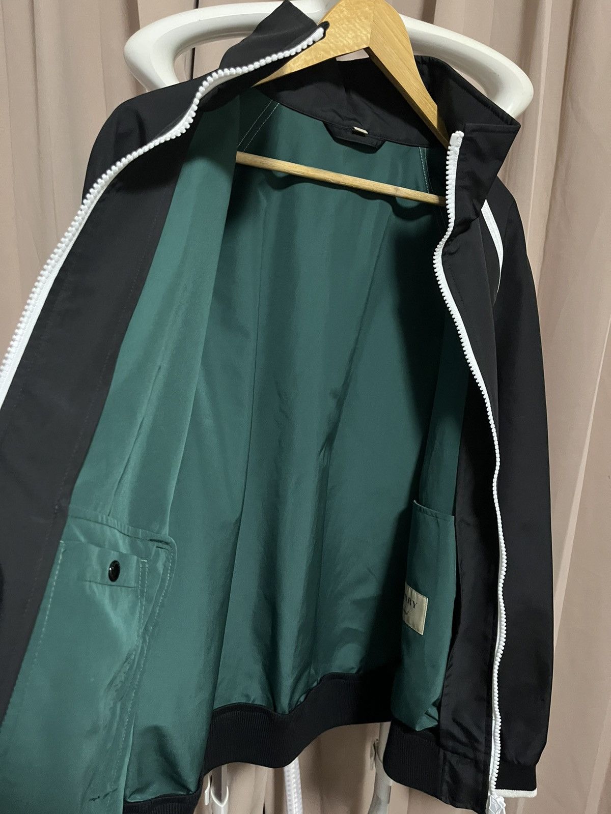 Burberry Burberry TB Logo Light Jacket Black White Zip Track Jacket Size US L / EU 52-54 / 3 - 10 Thumbnail
