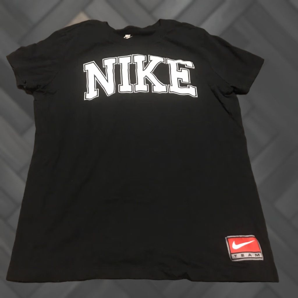 Nike Nike Sportswear Tee Black M Women T-Shirt Activewear Graphic Size ONE SIZE - 1 Thumbnail