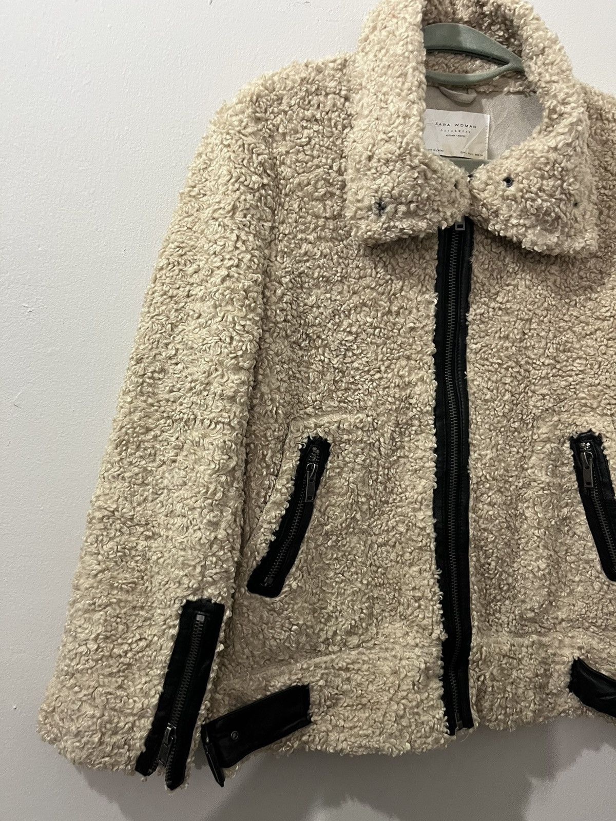 Zara 🔥Zara🔥 Woman Deep Pile Beige Heavy Jackets Size L / US 10 / IT 46 - 2 Thumbnail