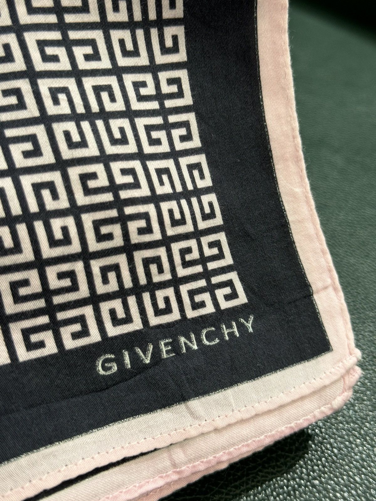 Burberry × Givenchy × Versace Vintage Scarf (100% cotton) Size ONE SIZE - 8 Thumbnail