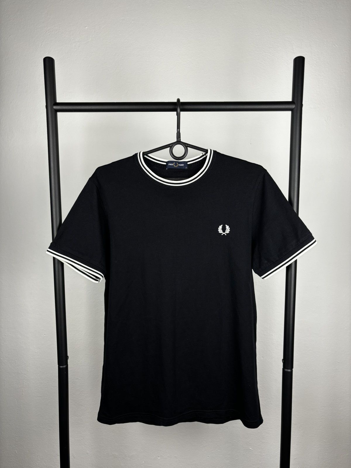 Fred Perry Fred Perry Small logo t shirt size S Size US S / EU 44-46 / 1 - 1 Thumbnail