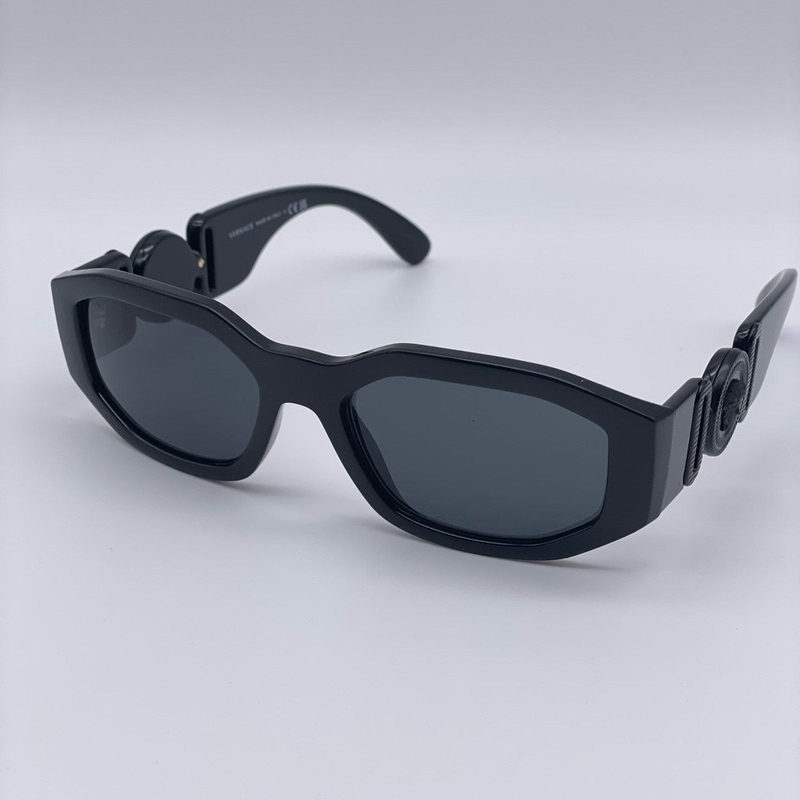 Versace NEW VERSACE VE4361 536087 Black/Dark Grey Unisex Sunglasses Size ONE SIZE - 4 Thumbnail