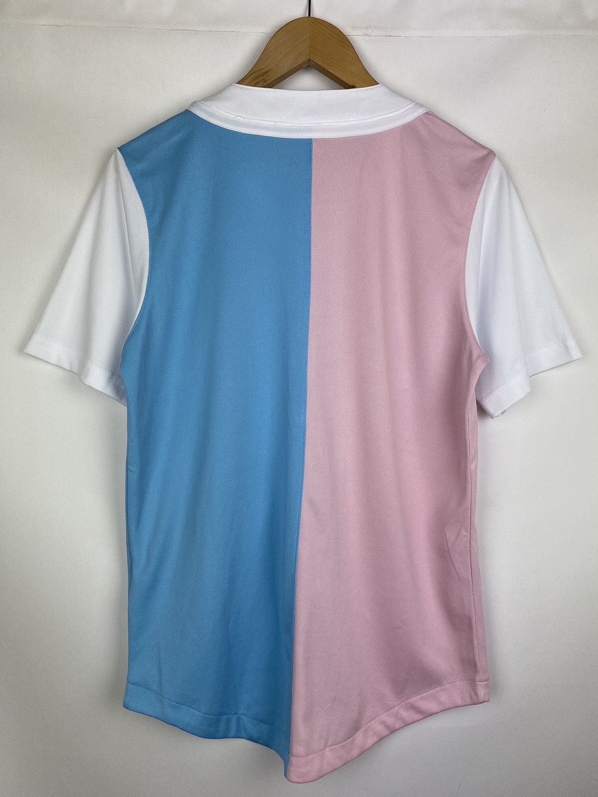 Karl Kani Karl Kani ladies short sleeve big logo jersey shirt size S Size S / US 4 / IT 40 - 14 Thumbnail