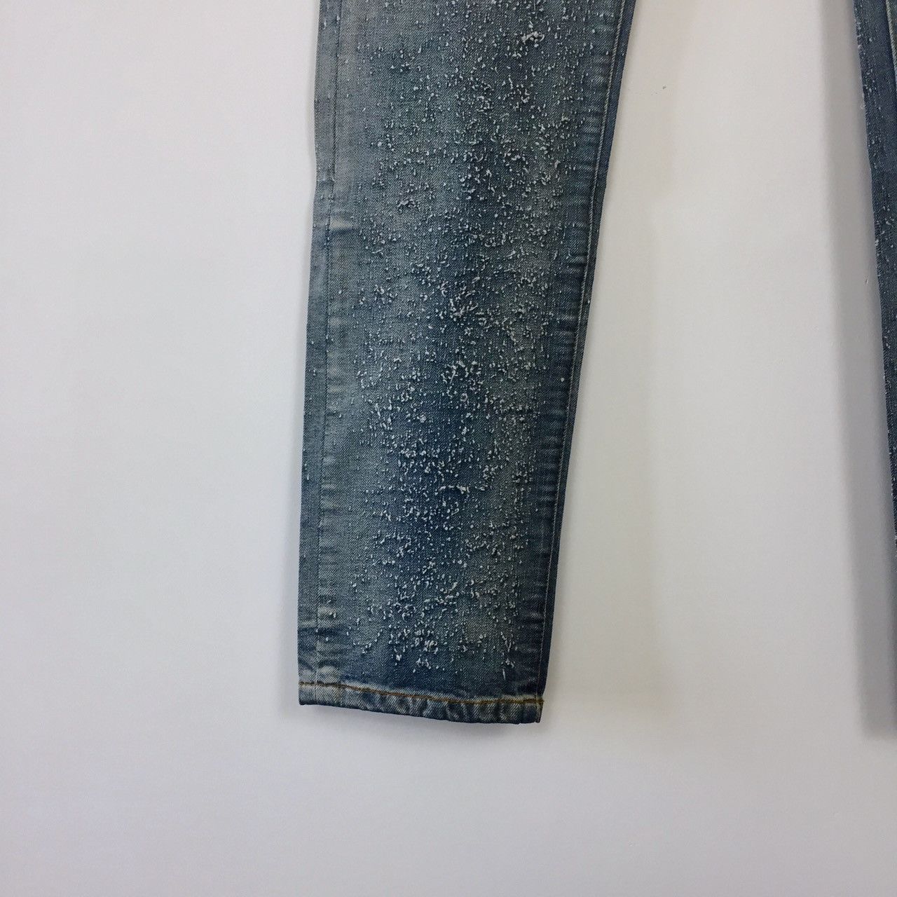 Maison Margiela MAISON MARGIELA 2015FW LIGHT BLUE PILLING JEANS Size US 36 / EU 52 - 5 Thumbnail