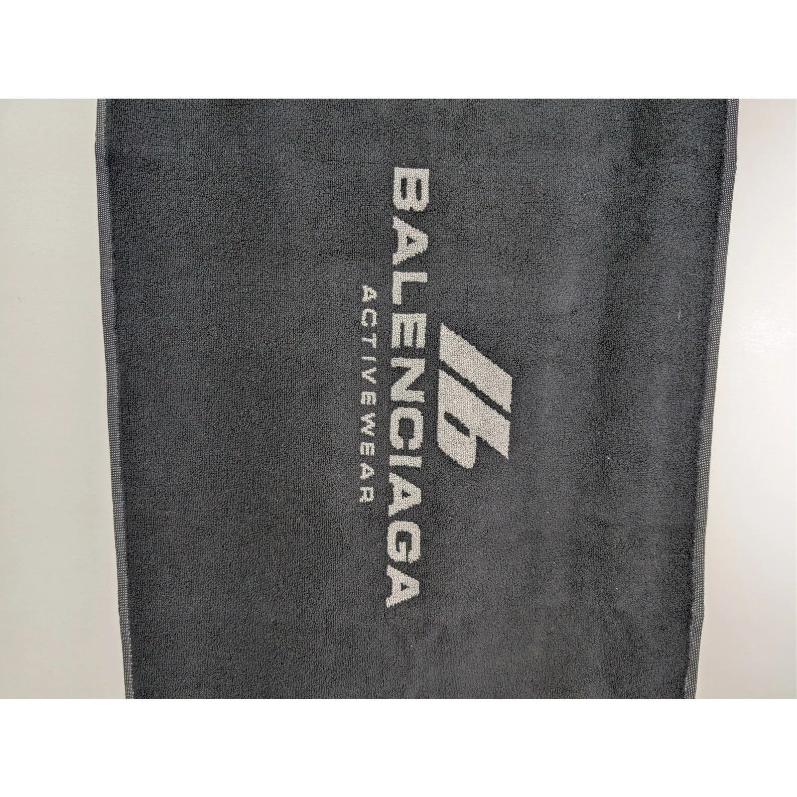 Balenciaga o1rshd1 Sponge Gym Towel in Black/Grey Size ONE SIZE - 3 Thumbnail