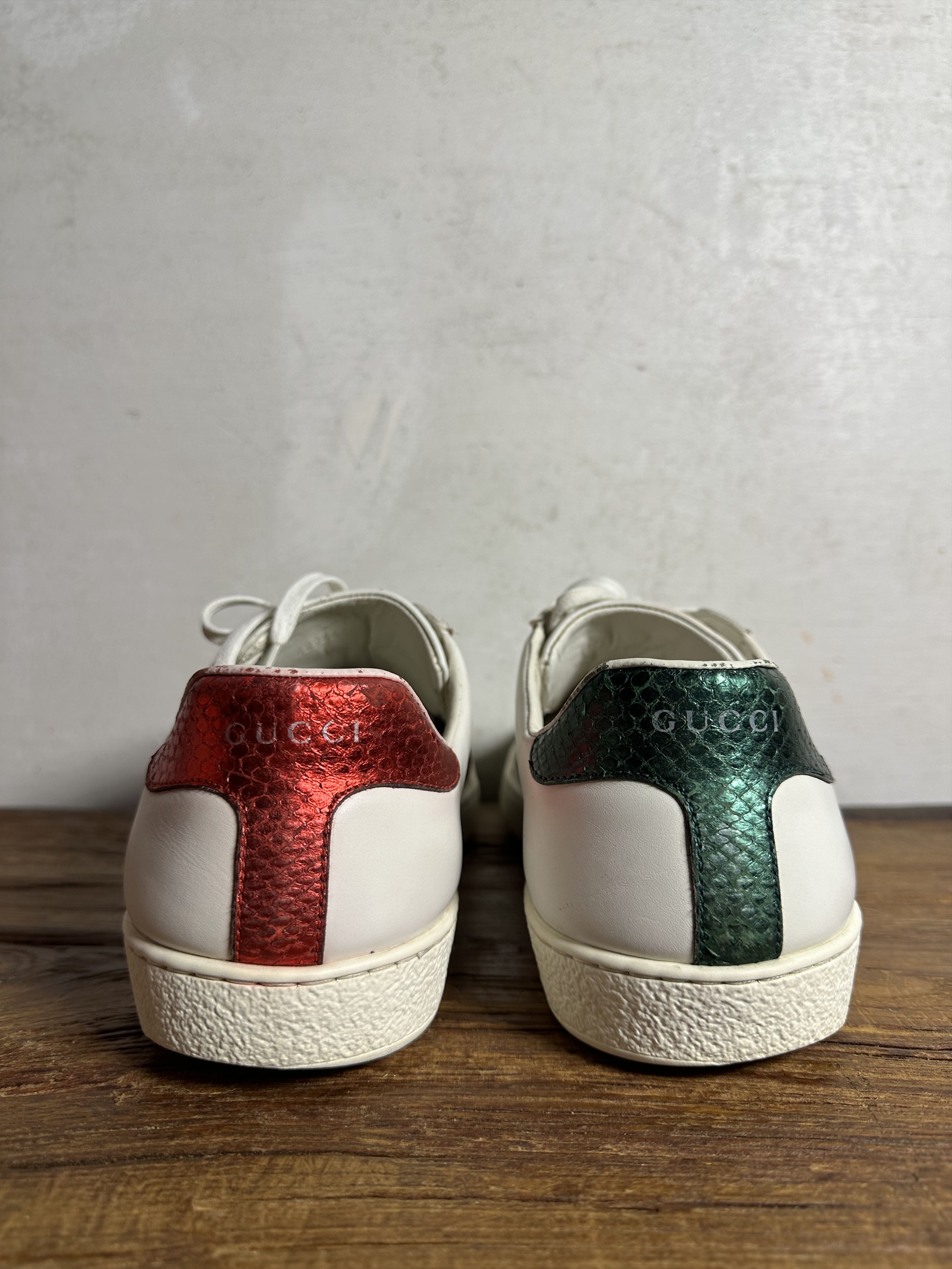 Gucci Gucci Ace Embroidered Bees Leather Sneaker White Navy Size US 9 / EU 42 - 5 Thumbnail