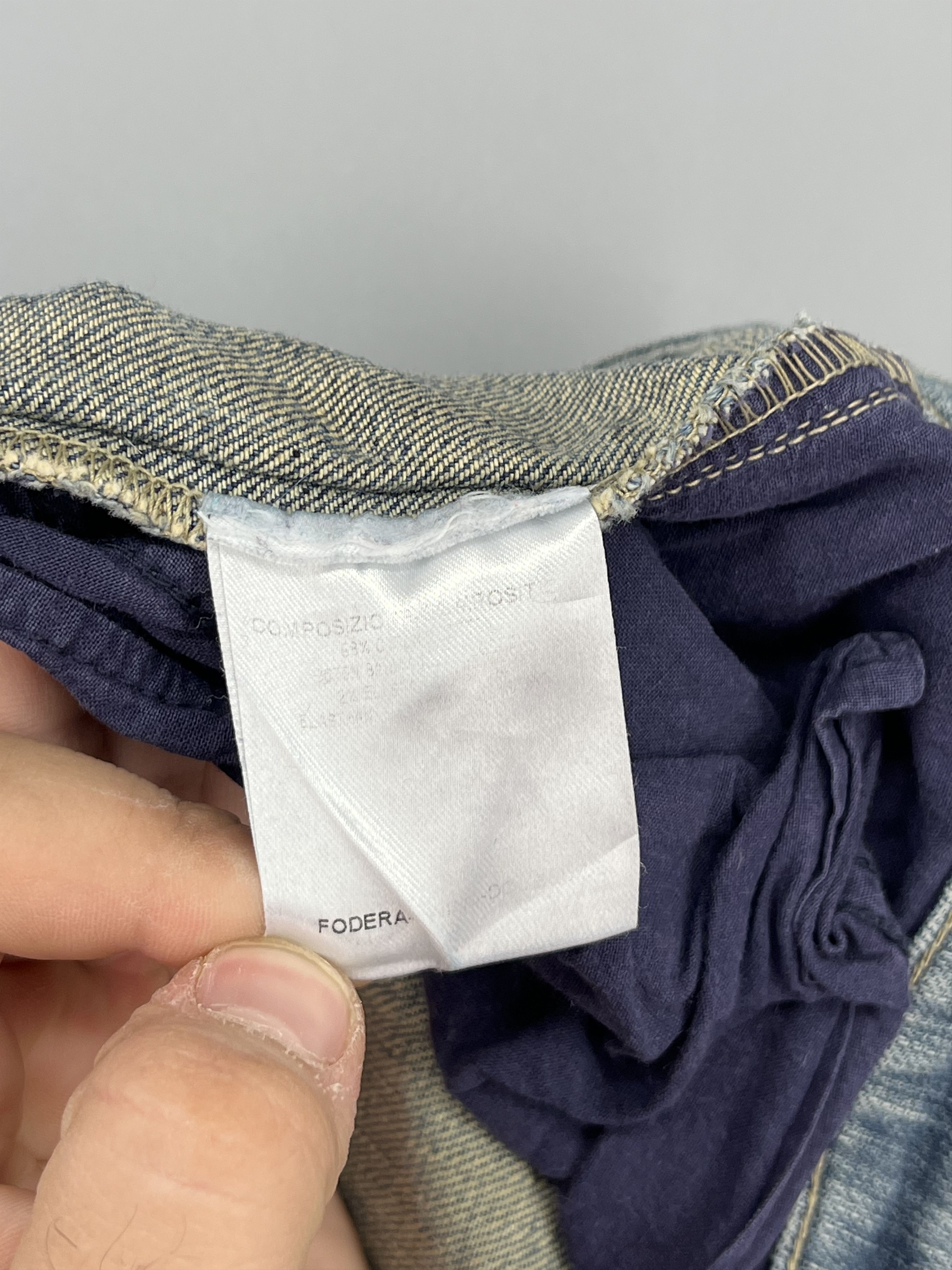 Gucci Gucci Vintage Light Wash Flared Jeans with Web Logo Patch Size 26" / US 2 / IT 38 - 23 Thumbnail