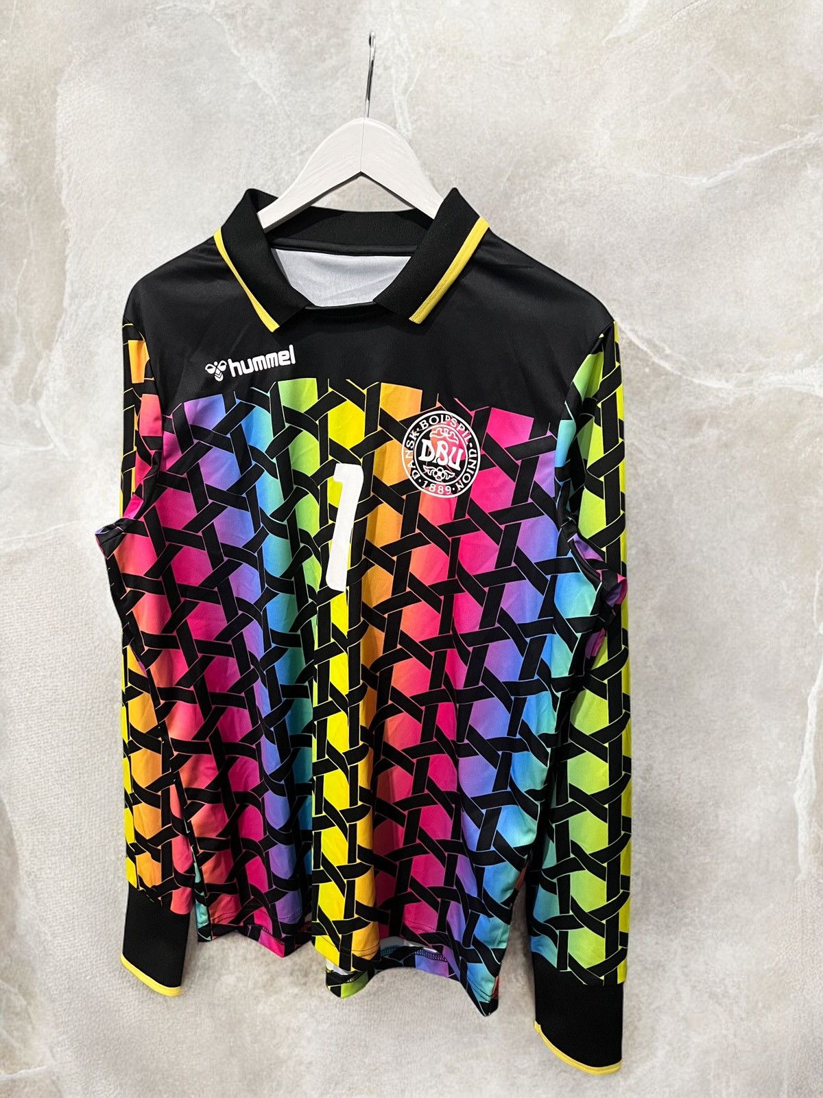Hummel × Vintage DENMARK GOALKEEPER 1992 Jersey HUMMEL Shirt Reproduction y2k Size US M / EU 48-50 / 2 - 4 Thumbnail