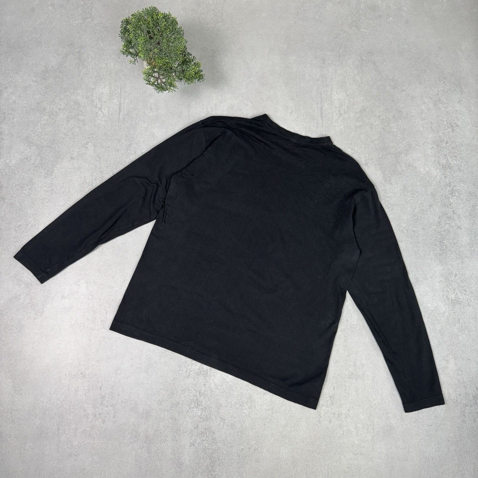 Vintage Massive Attack Band Long Sleeve Band Tvshirt Size S Black Size US S / EU 44-46 / 1 - 14 Thumbnail